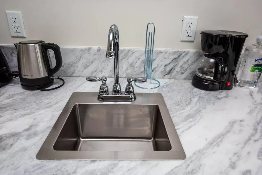 Coffee/Tea Facilities in Modern, Luxurious and Prime location All in One