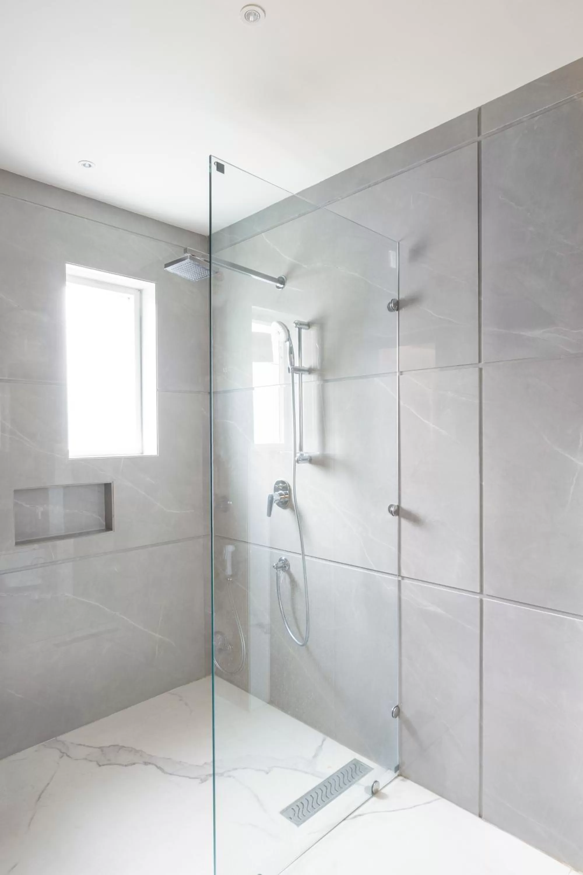 Shower in Hotel Star By Star Group- Near Delhi Airport