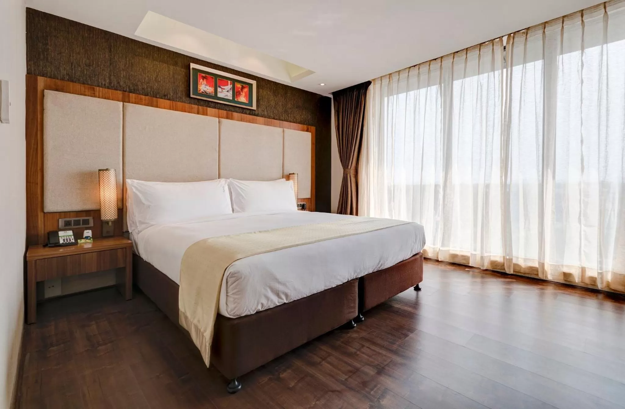 Bedroom, Bed in Holiday Inn Kolkata Airport by IHG