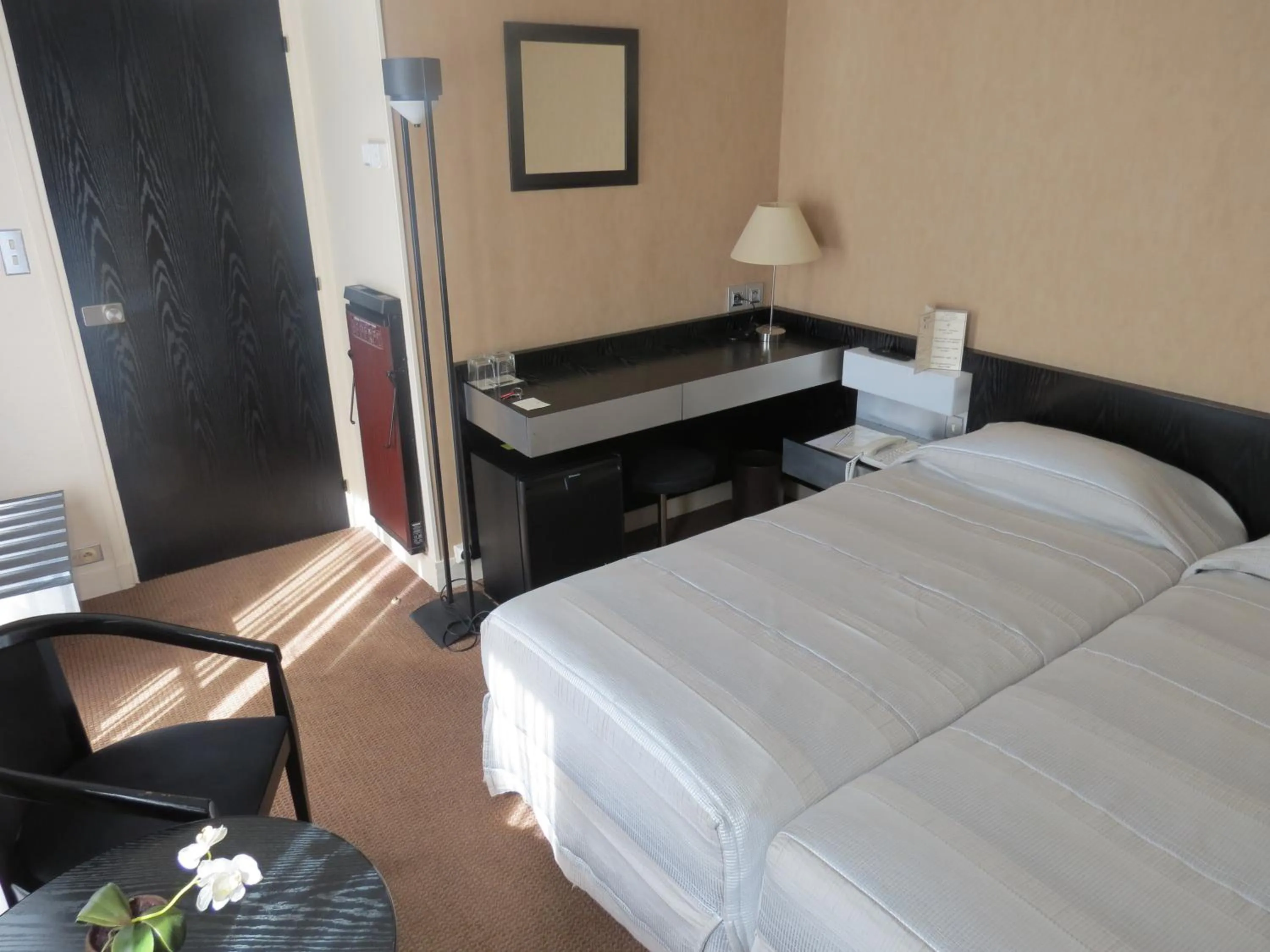 Photo of the whole room, Bed in HOTEL ALISON