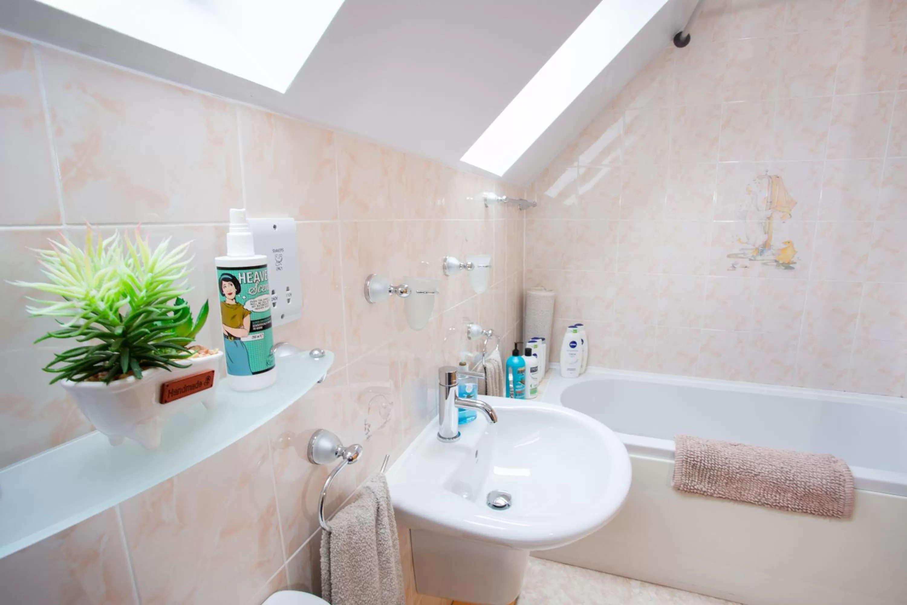 Bathroom in Beechwood Lodge