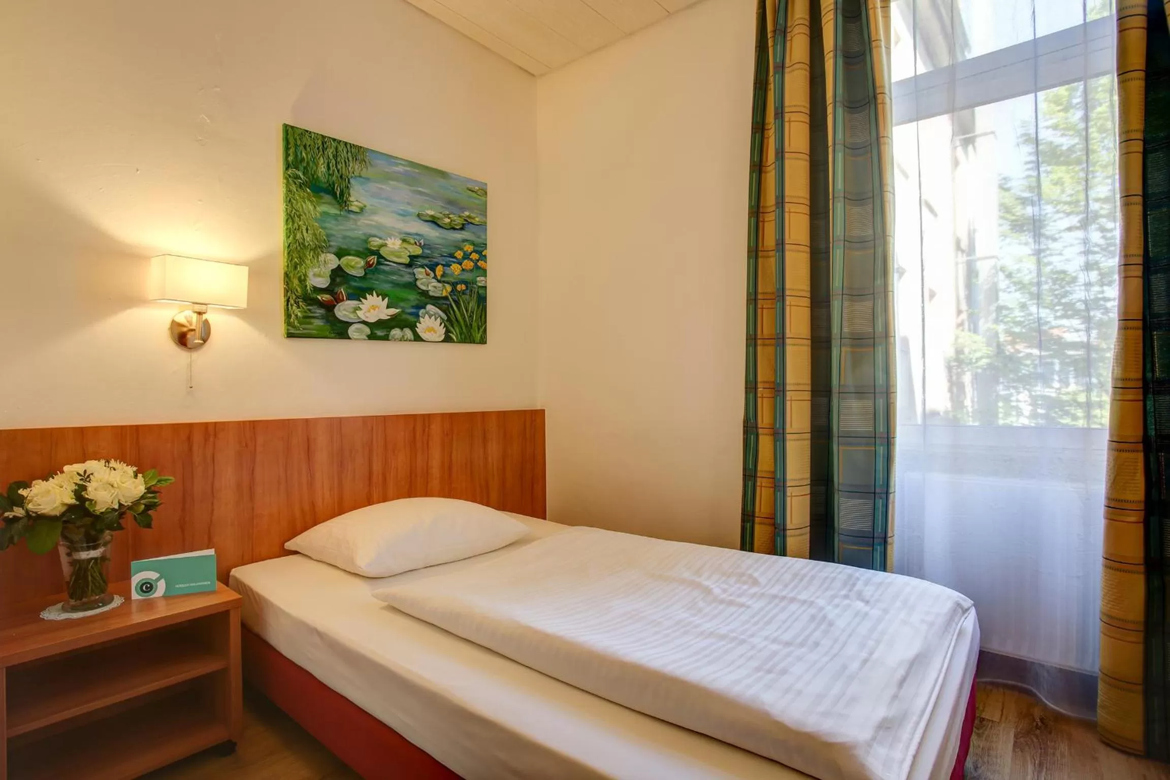 Photo of the whole room, Bed in Trip Inn Hotel Blankenburg