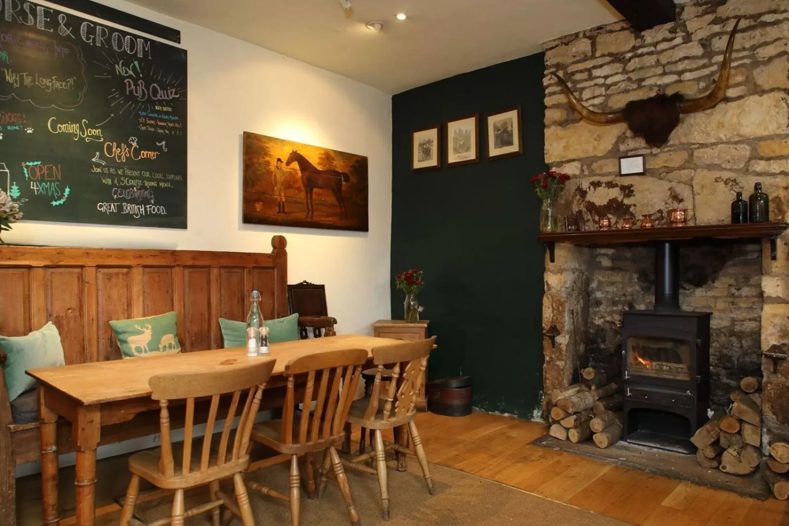 Restaurant/Places to Eat in Horse and Groom