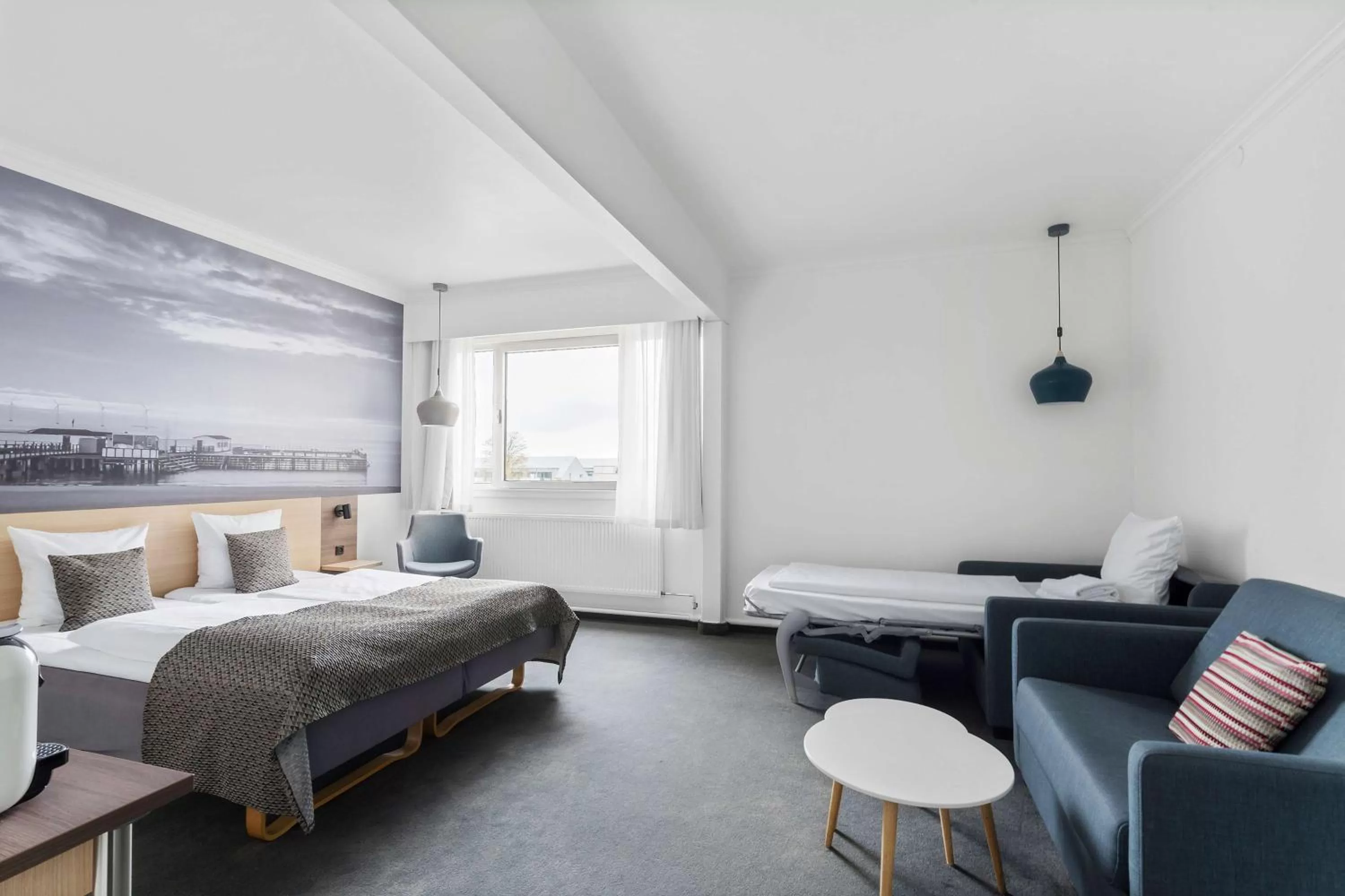 Bedroom, Bed in Best Western Plus Airport Hotel