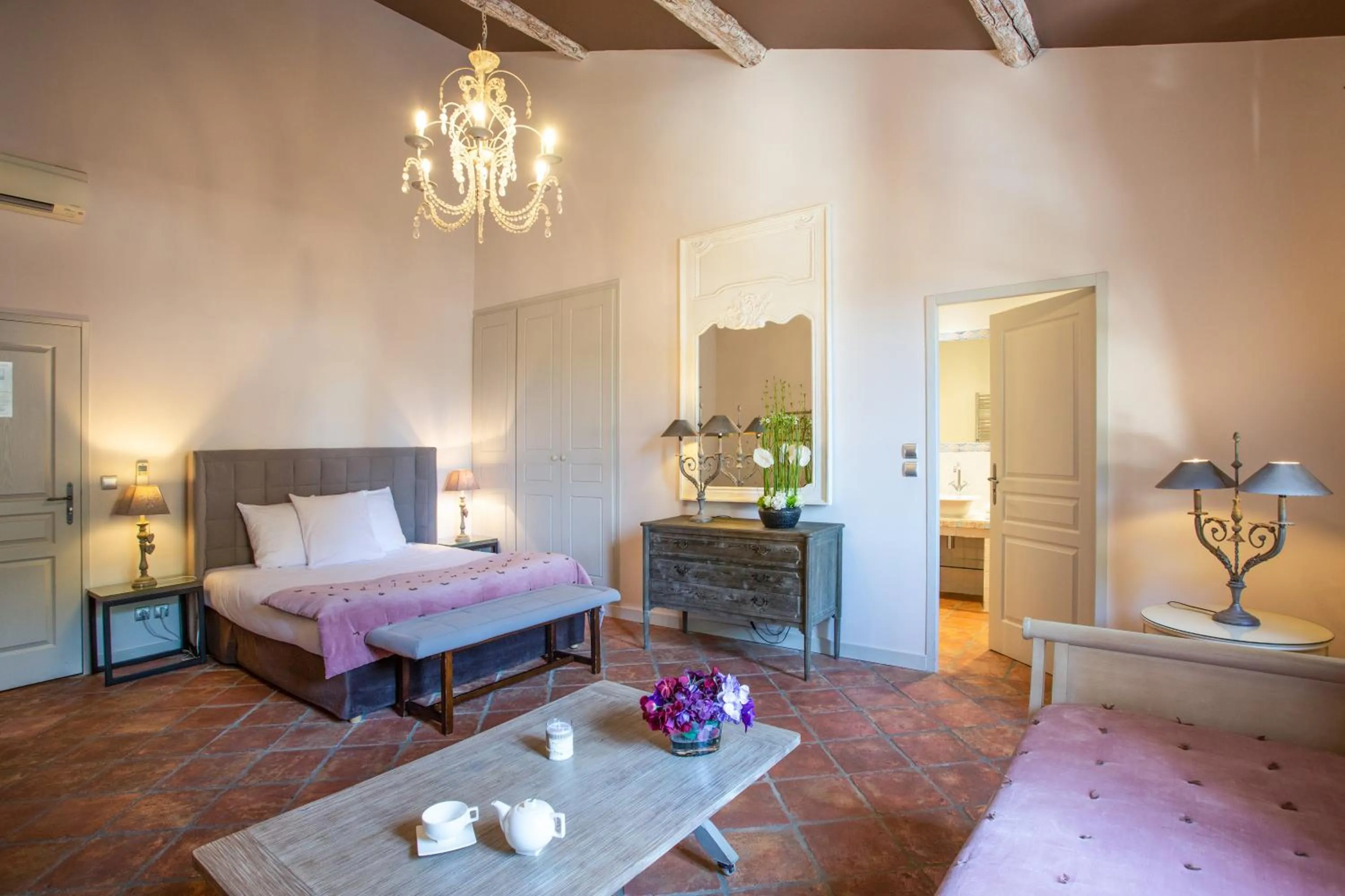 Bed in Le Domaine Du Colombier