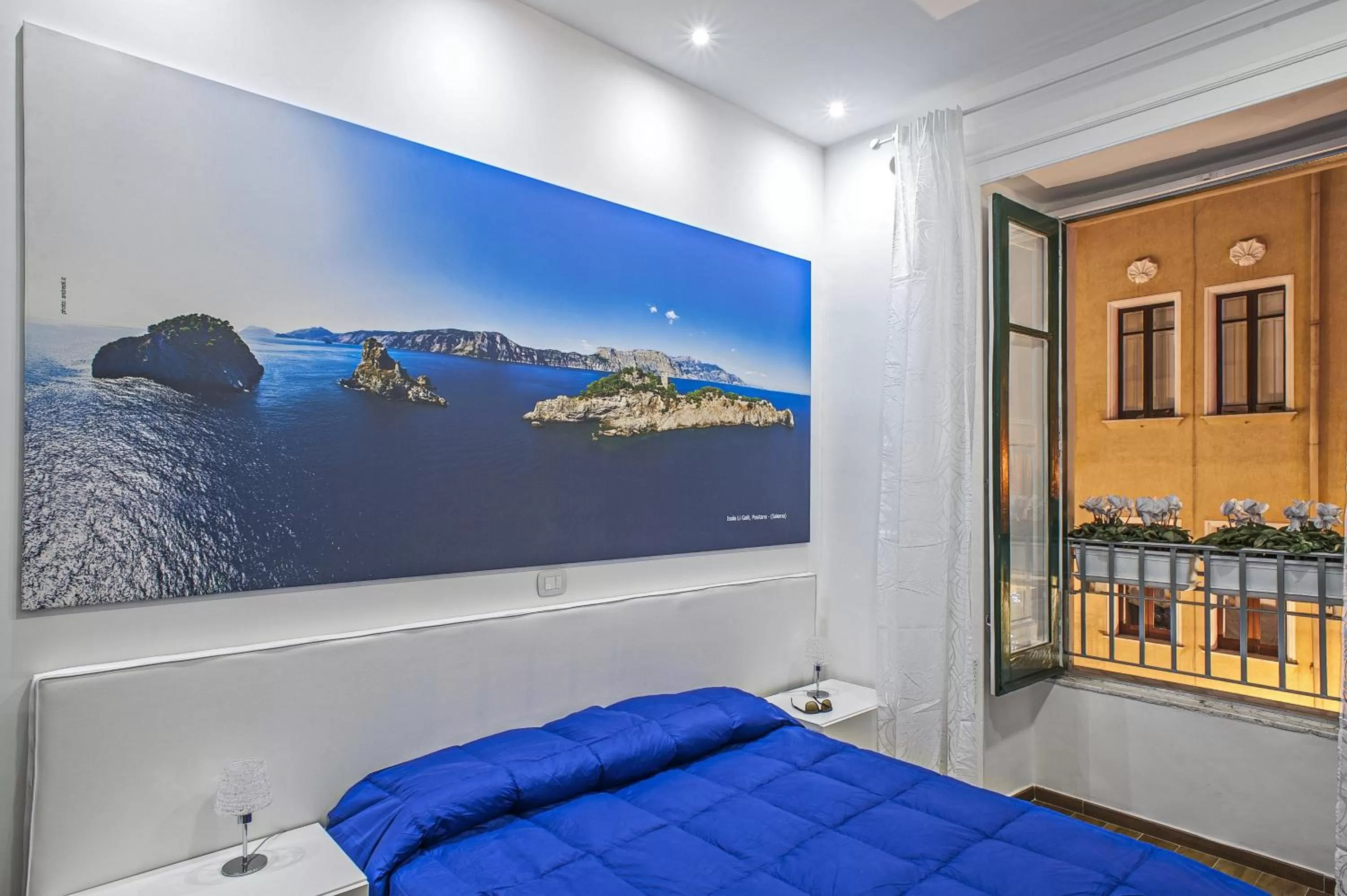 Decorative detail, Bed in Il Reticolo