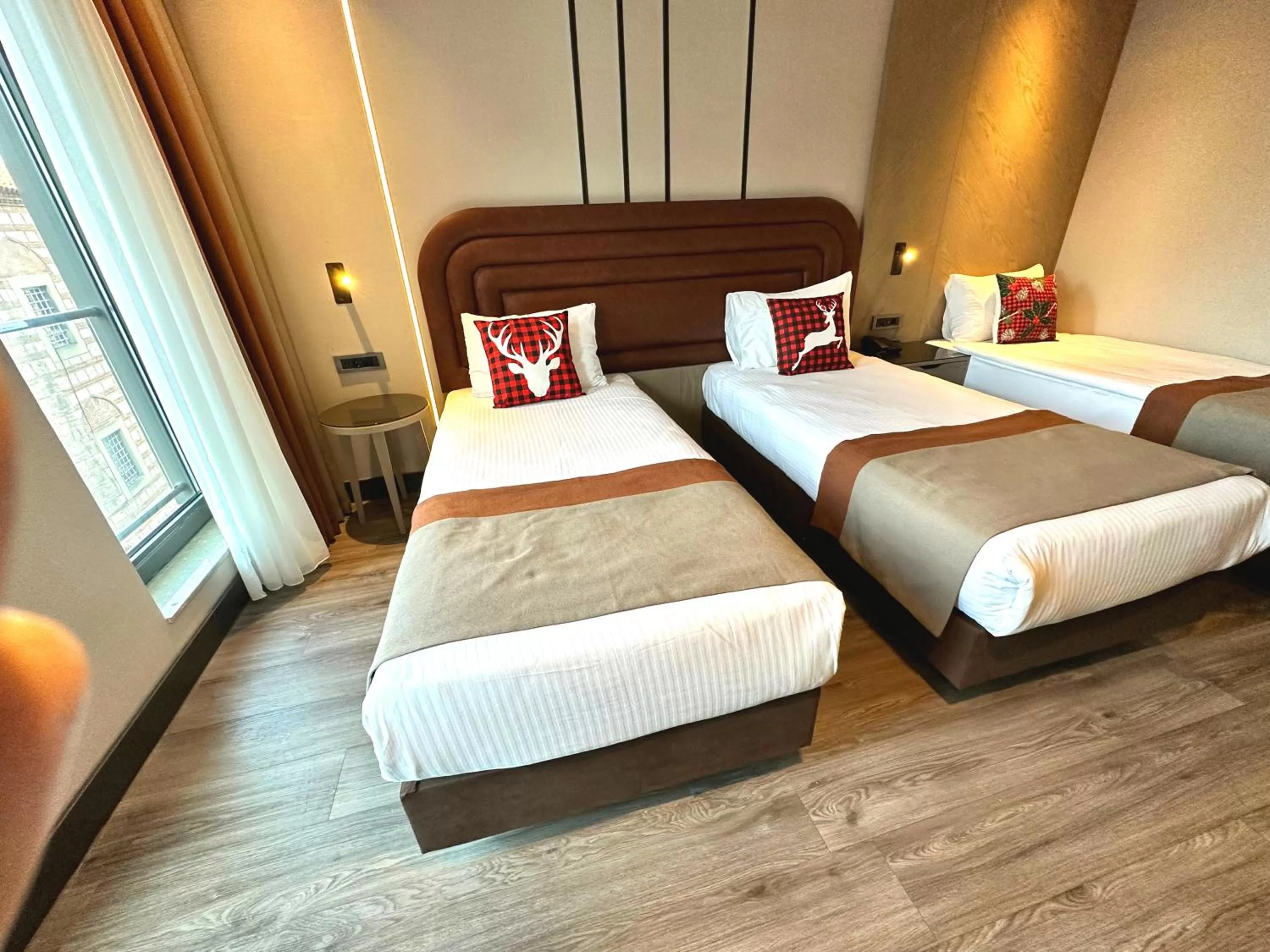 Photo of the whole room, Bed in Edition Old City Hotel