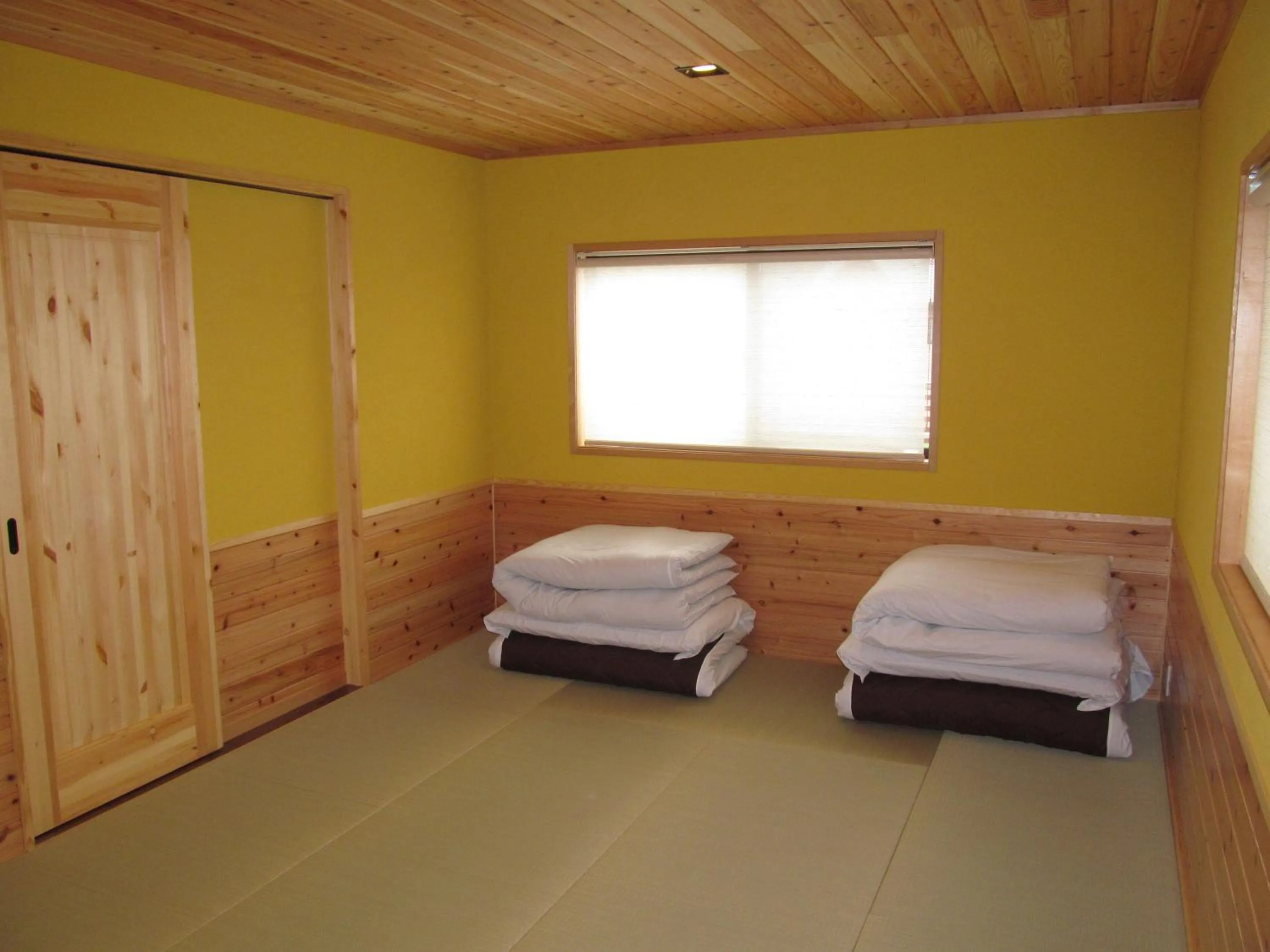 Photo of the whole room, Bed in Villa Orange Cabin