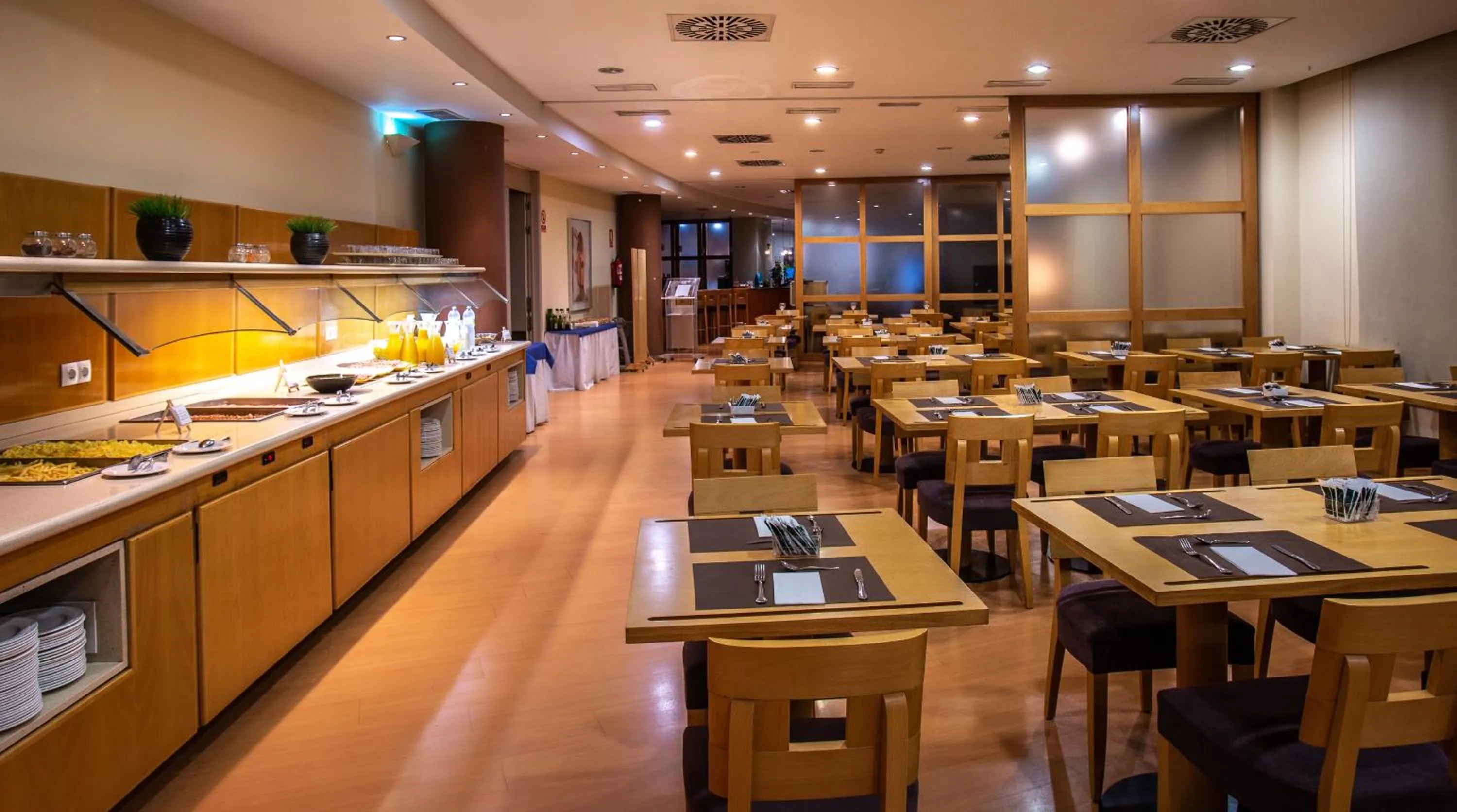 Food and drinks in Flag Hotel Valencia