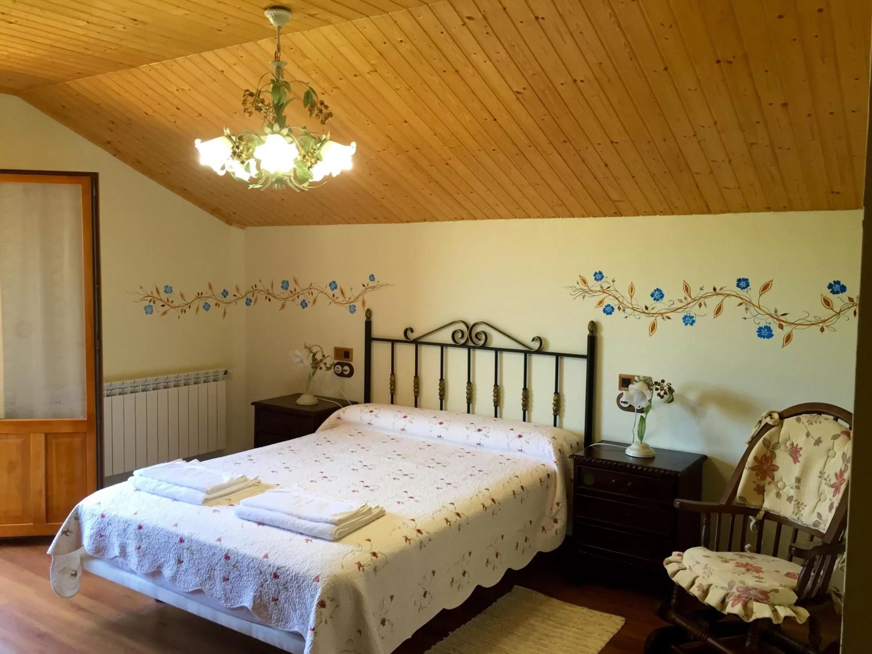 Photo of the whole room, Room Photo in Hotel Rural Casa Ana