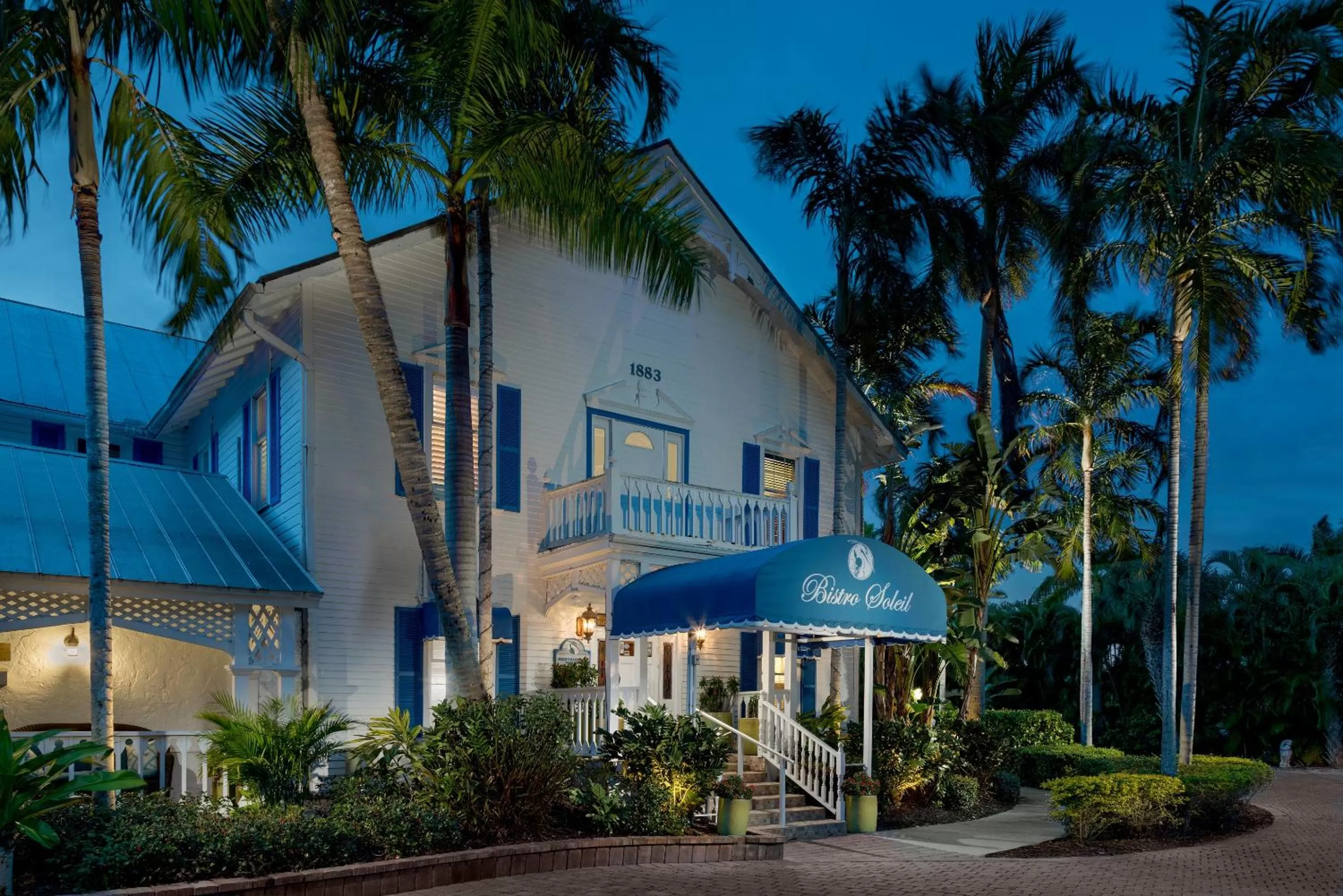 Facade/entrance in Olde Marco Island Inn and Suites