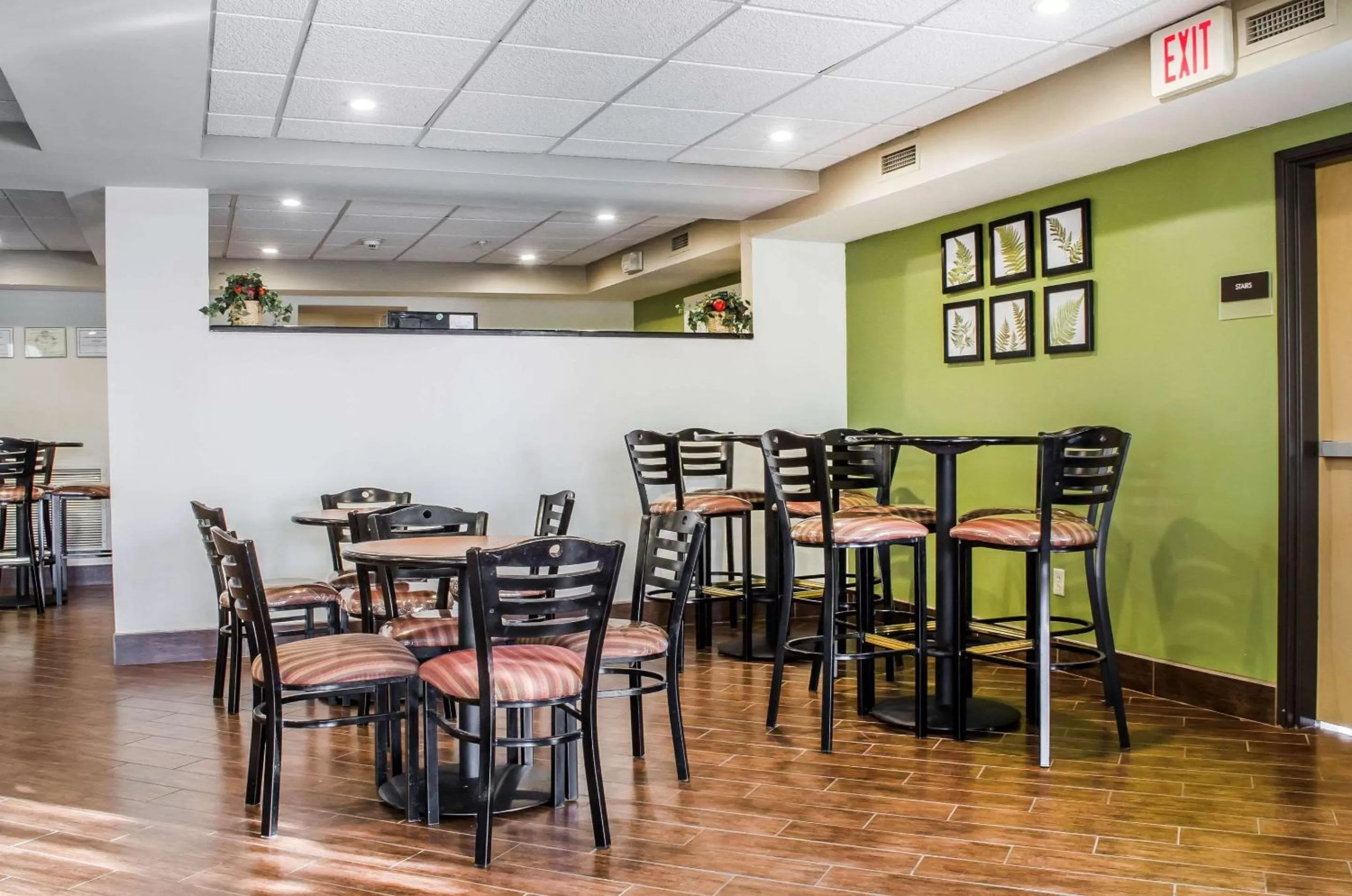 Restaurant/places to eat in Sleep Inn & Suites Bensalem