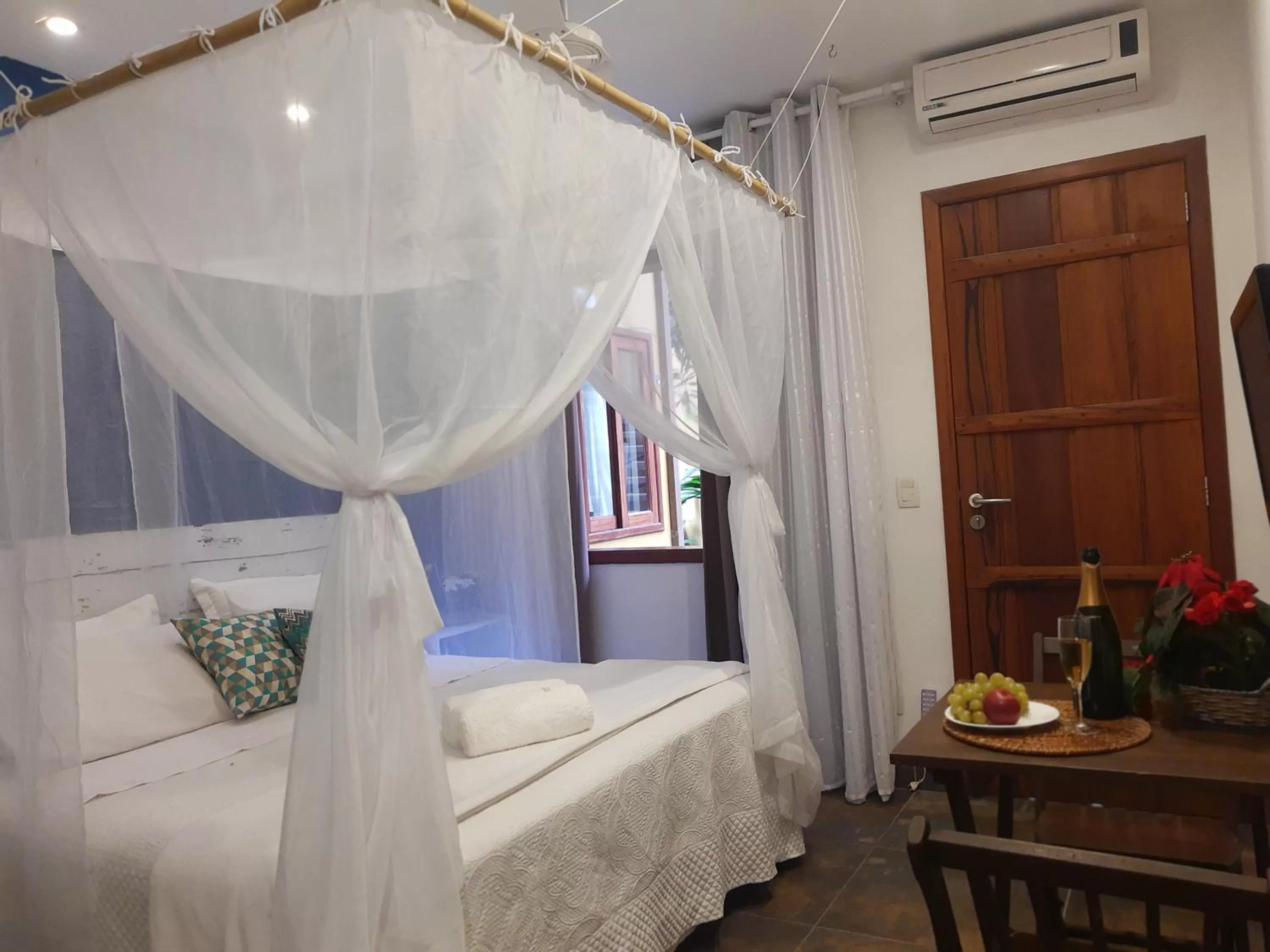 Bed in Magias de Paraty Ecopousada