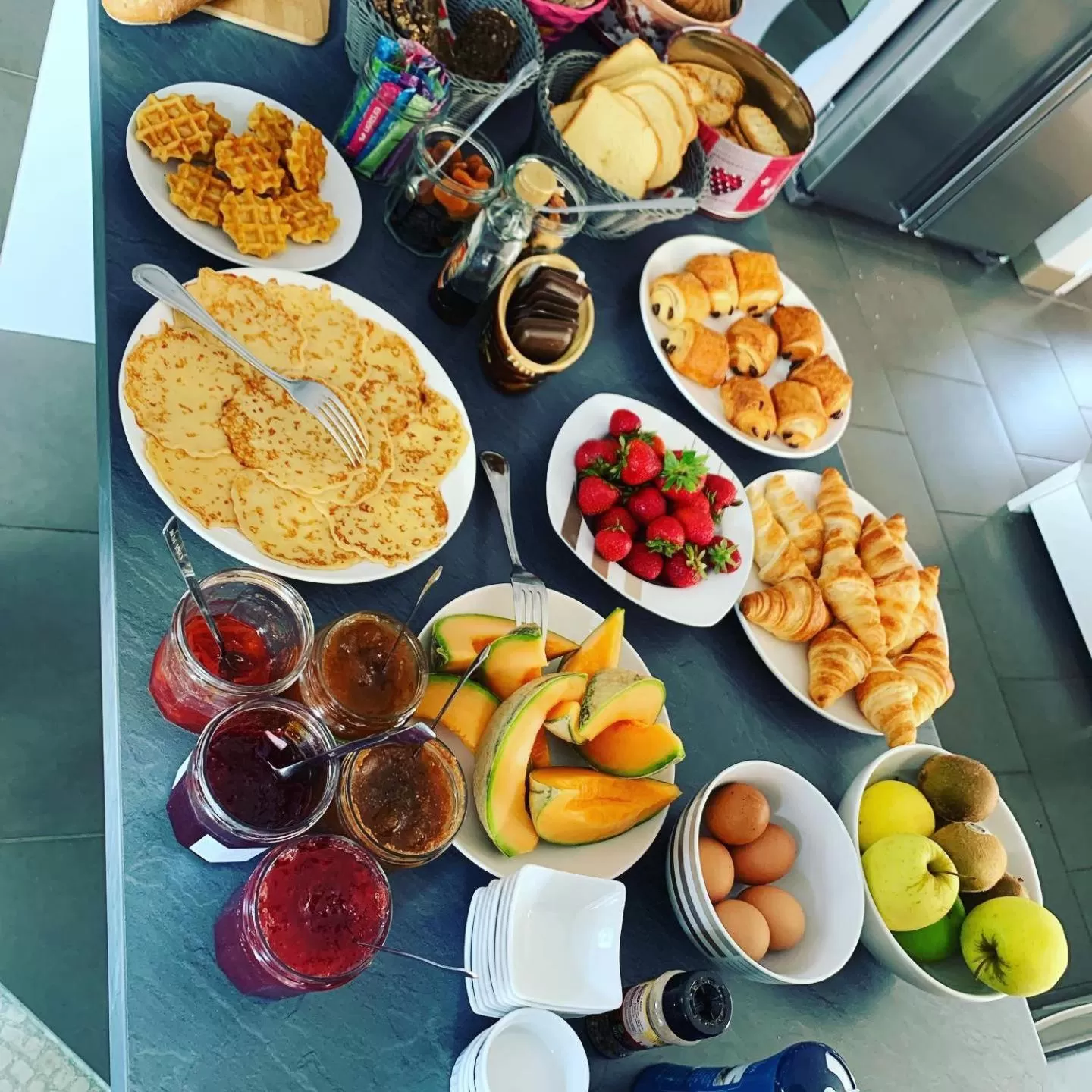 Buffet breakfast in Chambres d'hôtes - L'Ecurie Obernai