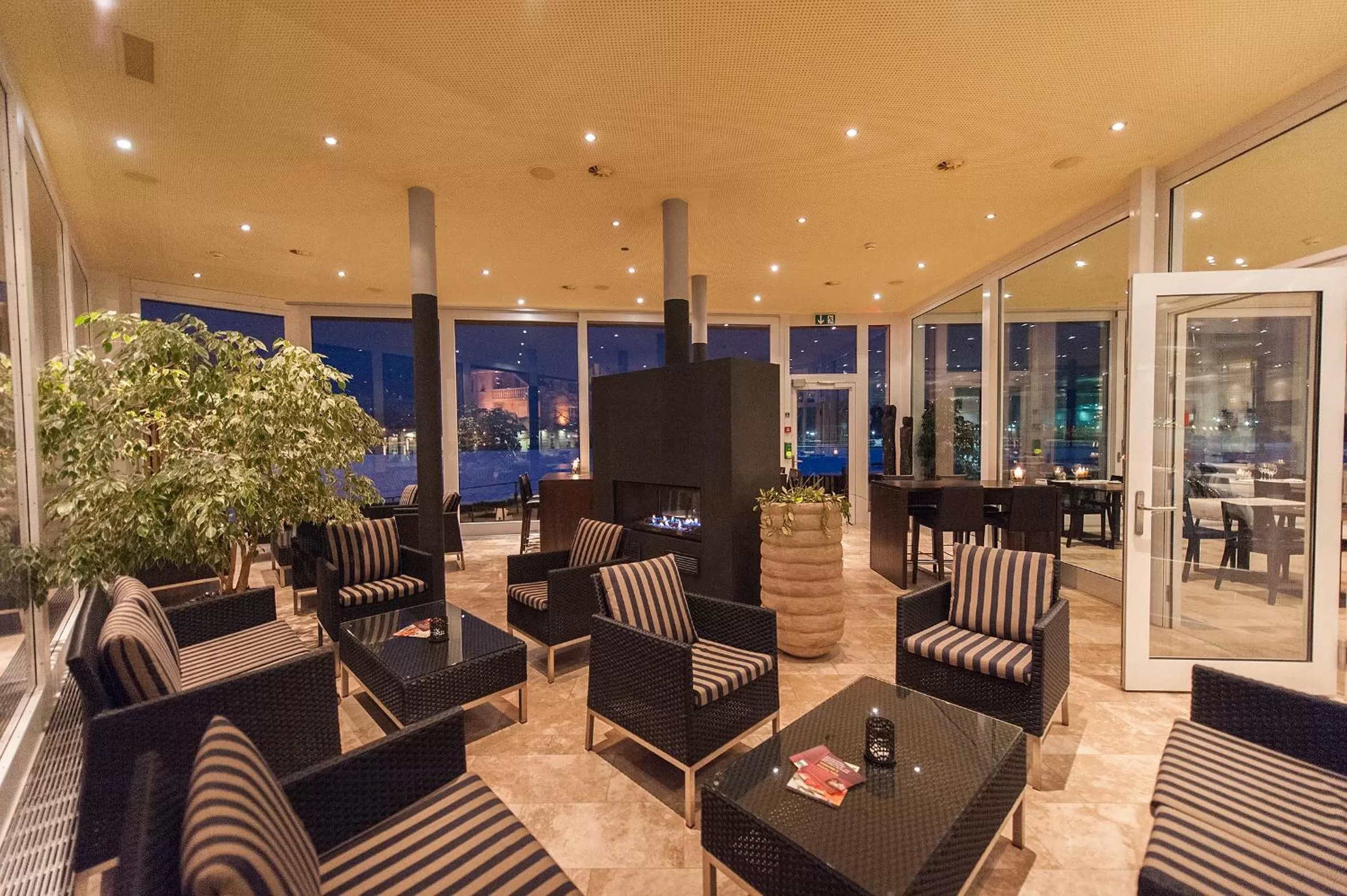 Lounge or bar in SeminarHotel am Ägerisee