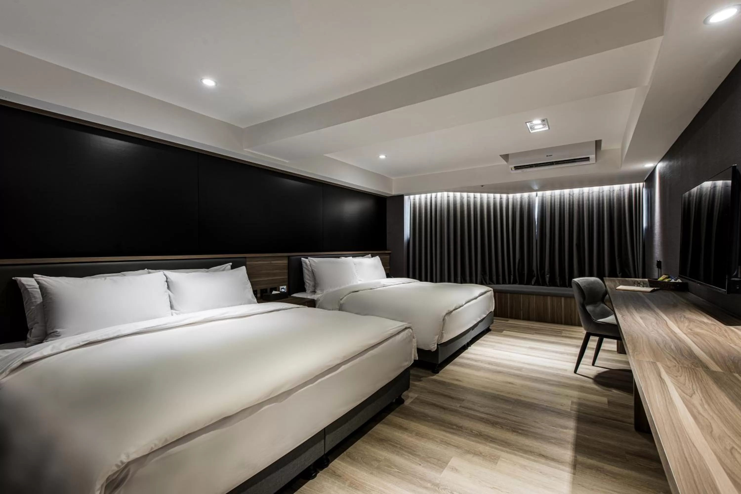 Bed in Autumn Willow Hotel