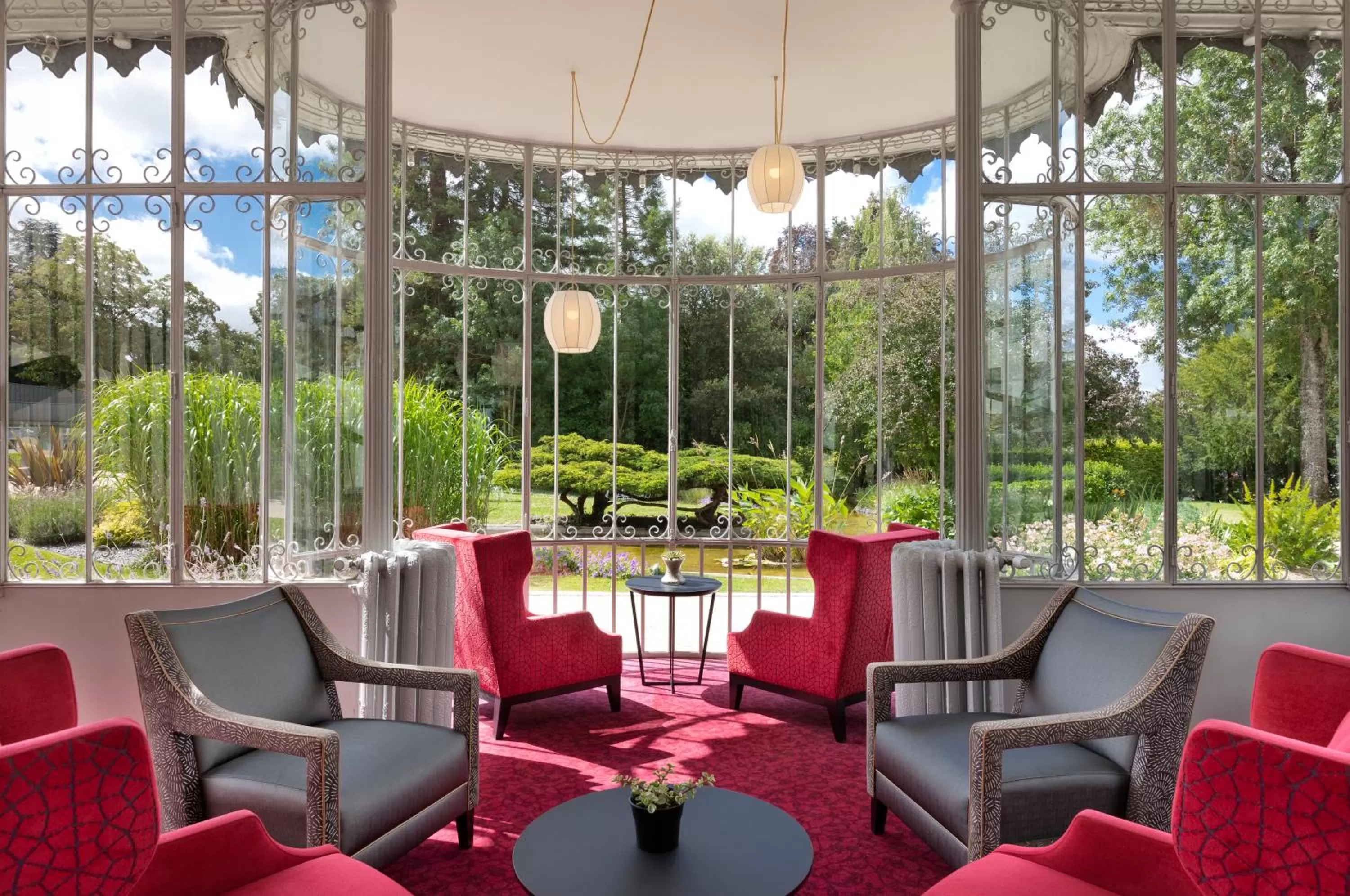 Living room in Château Belmont Tours by The Crest Collection