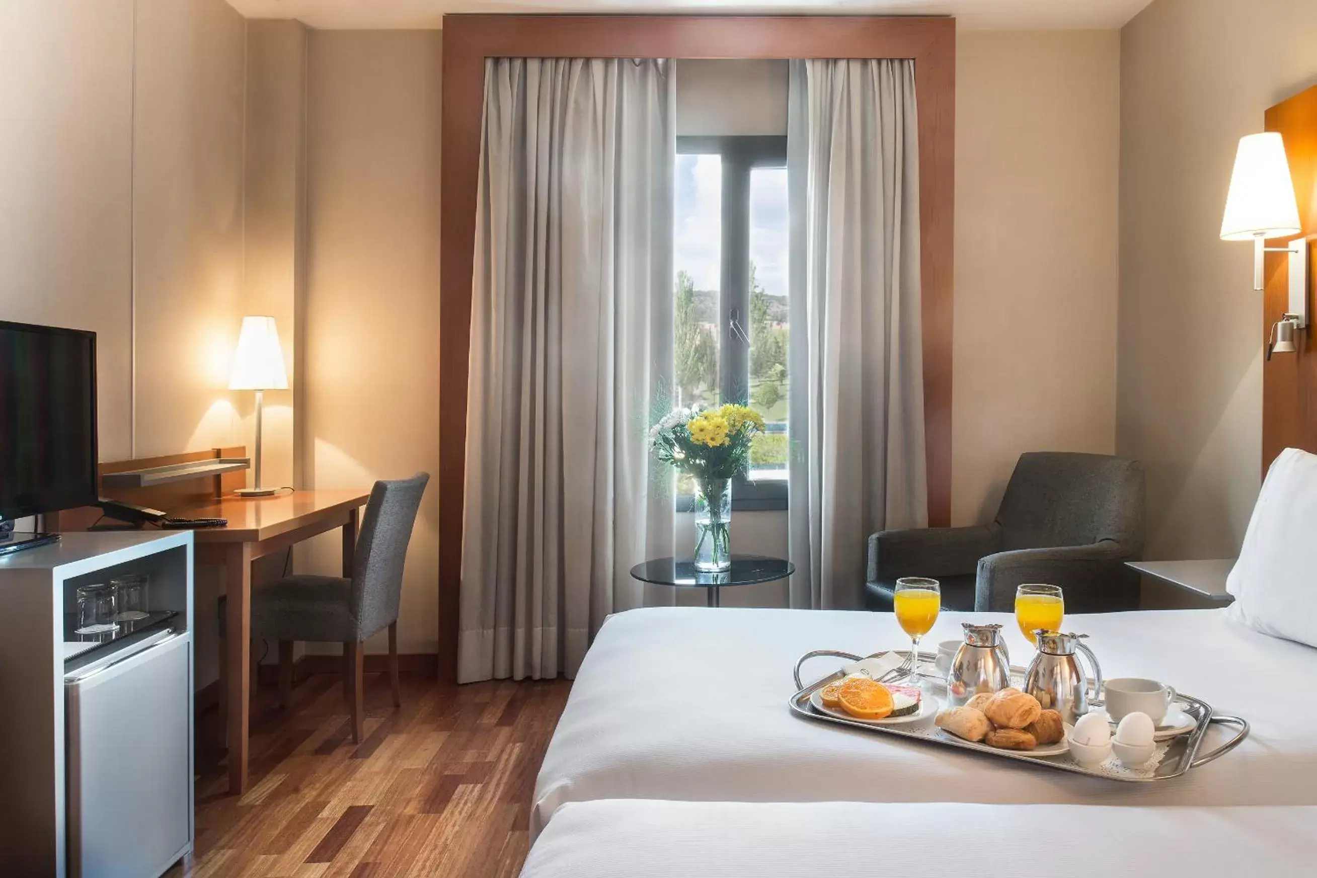 Triple Room in Exe Cuenca Triple Room in Exe Cuenca