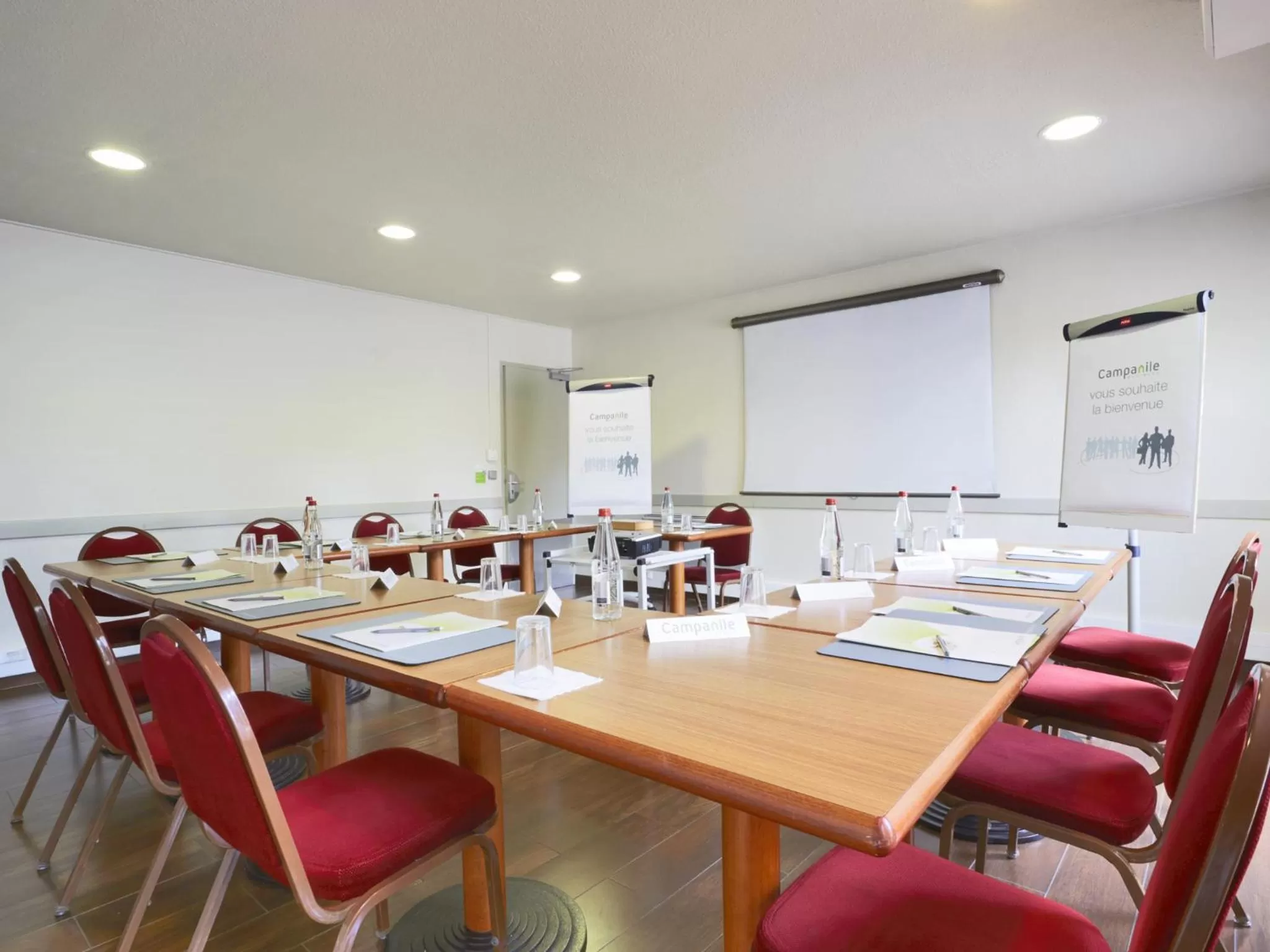 Business facilities in Campanile Béthune