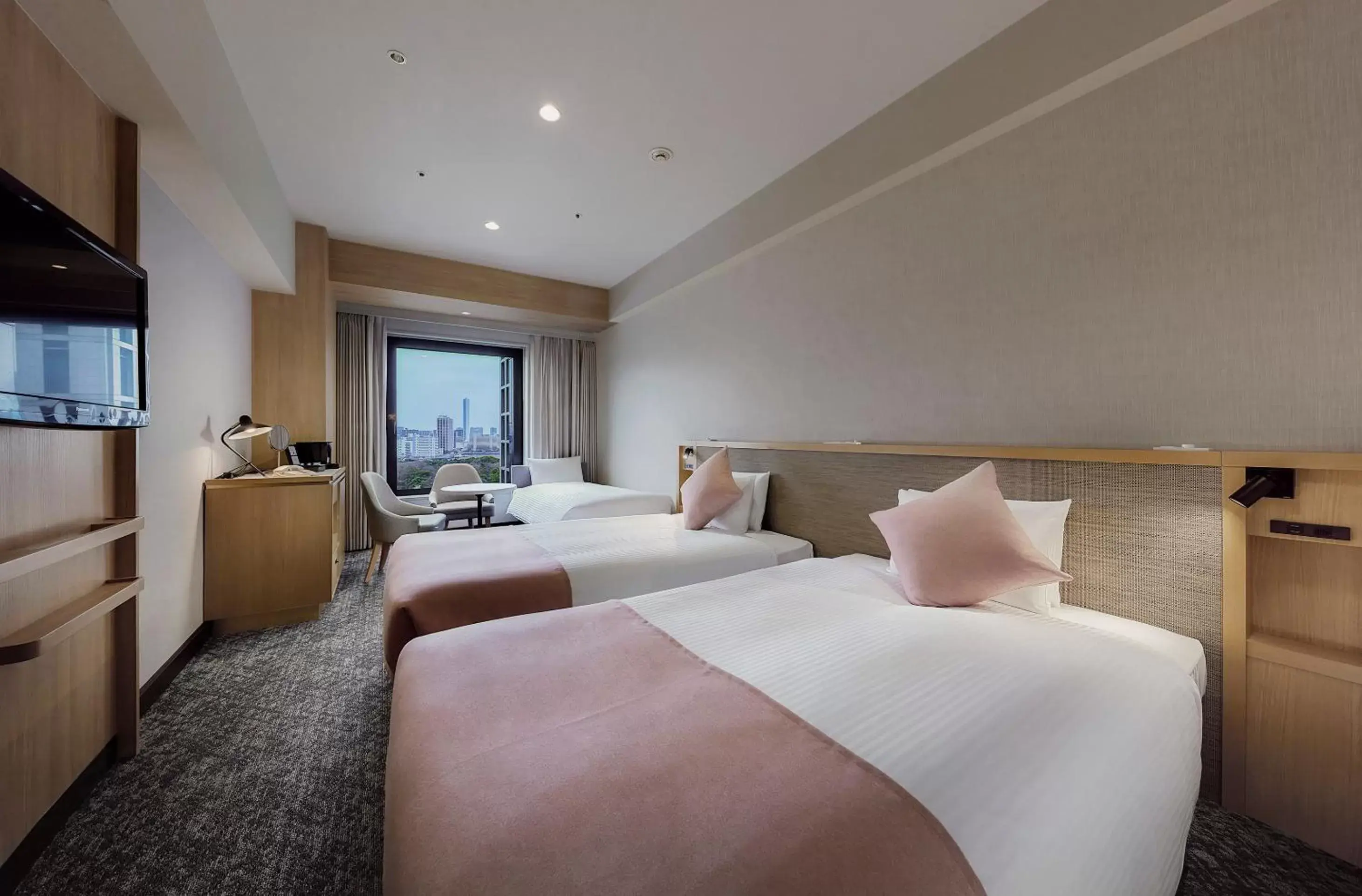 Deluxe Twin Room with Sofa for 3 people - Non-Smoking in Hotel Villa Fontaine Grand Tokyo-Shiodome Deluxe Twin Room with Sofa for 3 people - Non-Smoking in Hotel Villa Fontaine Grand Tokyo-Shiodome