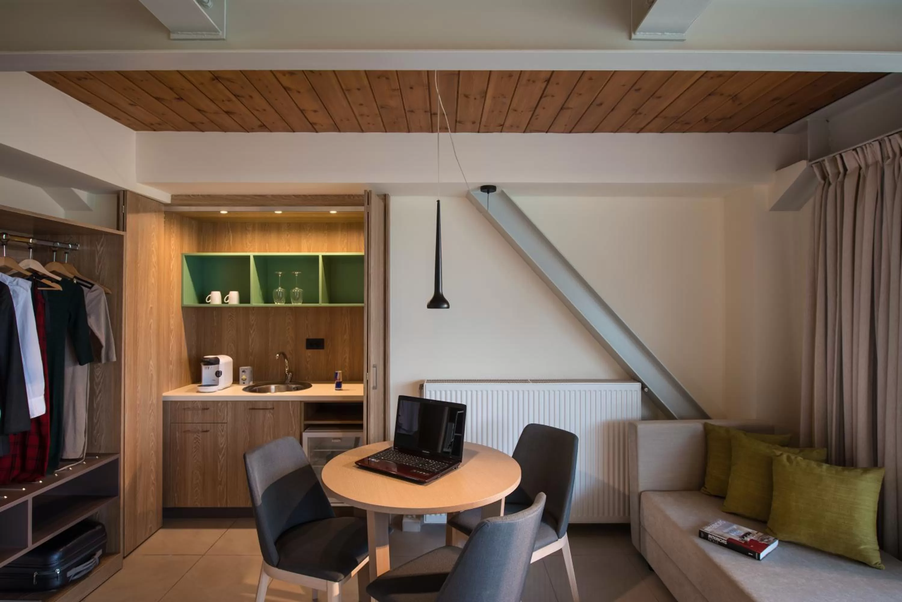 Coffee/tea facilities in Infinity City Boutique Hotel