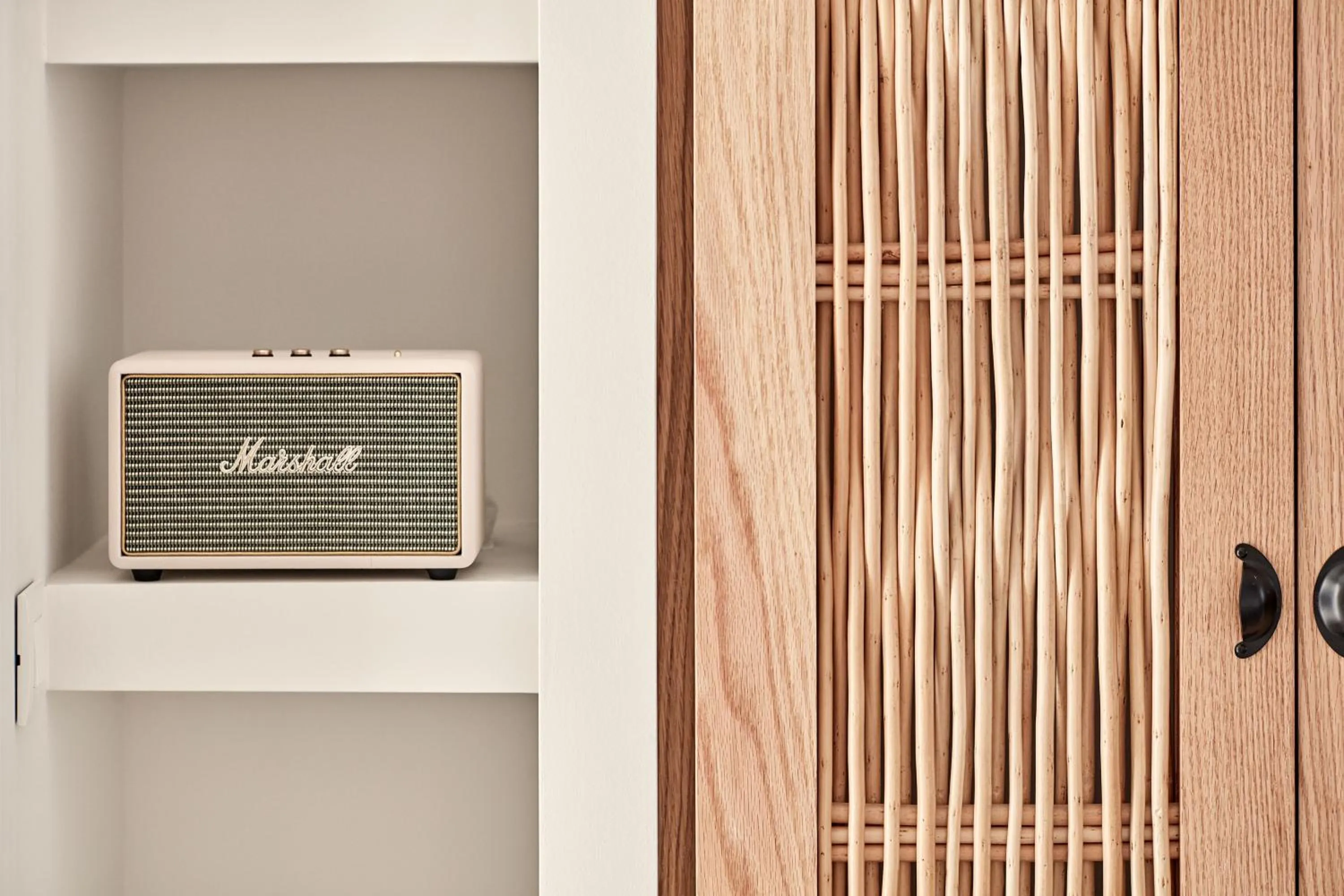 TV and multimedia in Boho Private Luxury Suites