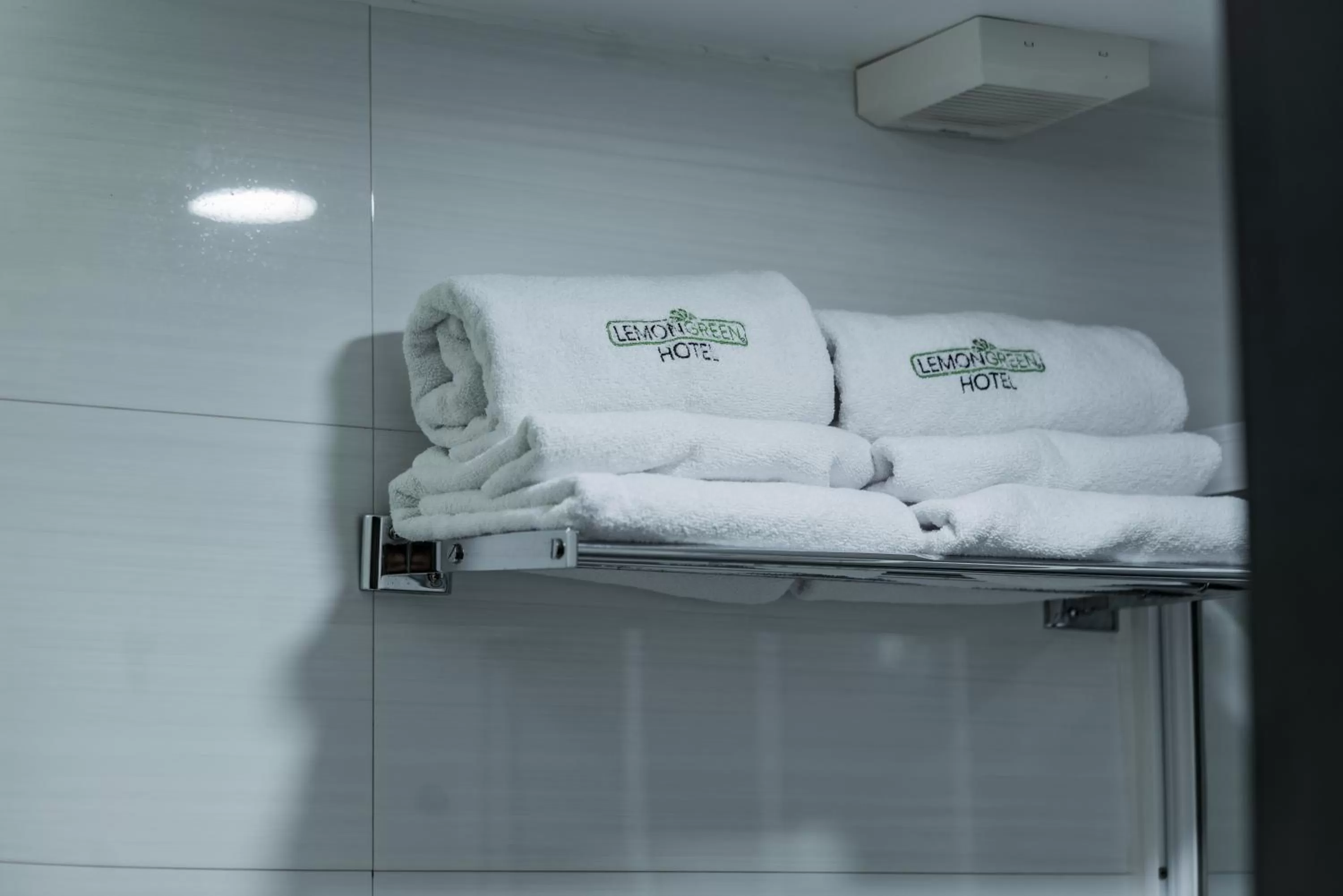 towels in HOTEL LEMON GREEN -Zona Expo Frente al Centro de Convenciones