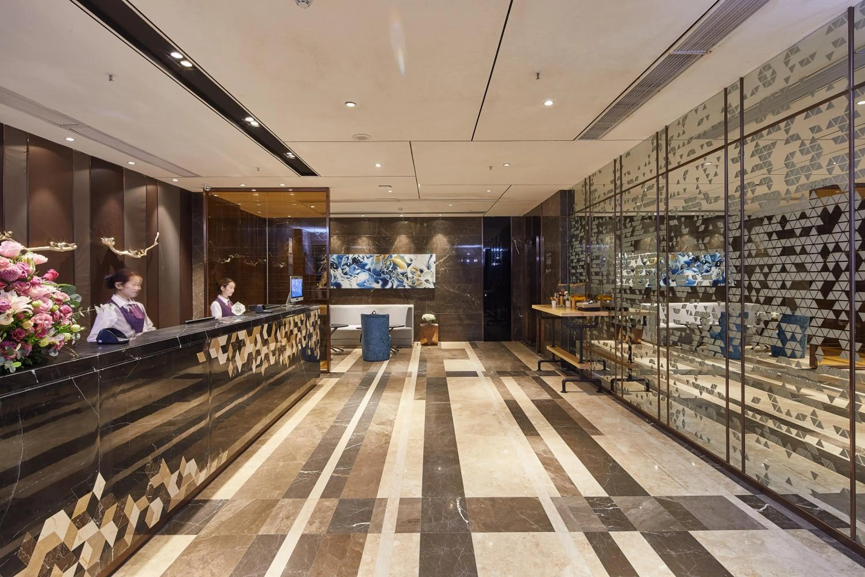 Lobby or reception in INSAIL Hotel (Shenzhen Dongmen Branch)