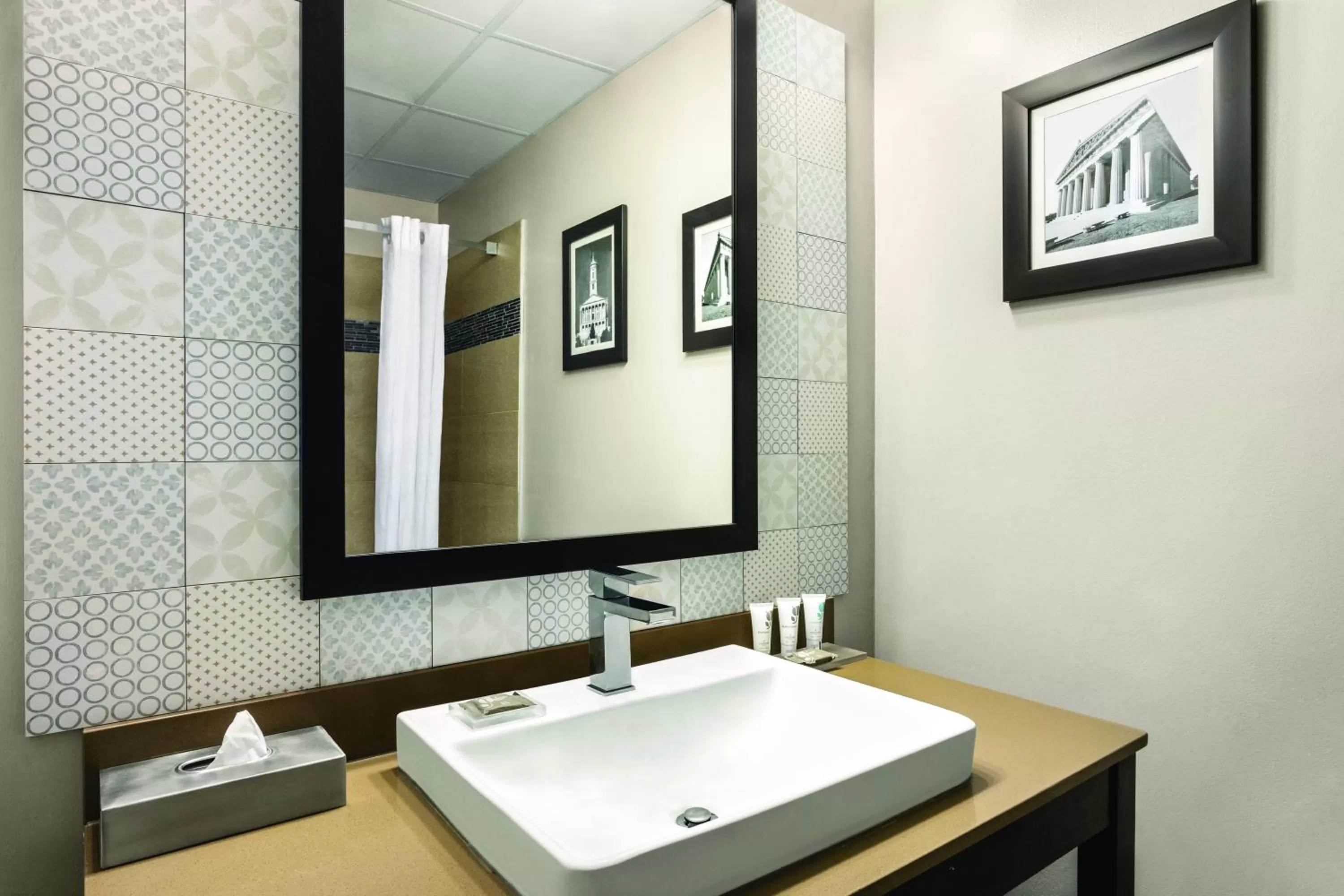 Shower in Country Inn & Suites by Radisson, Nashville Airport East, TN