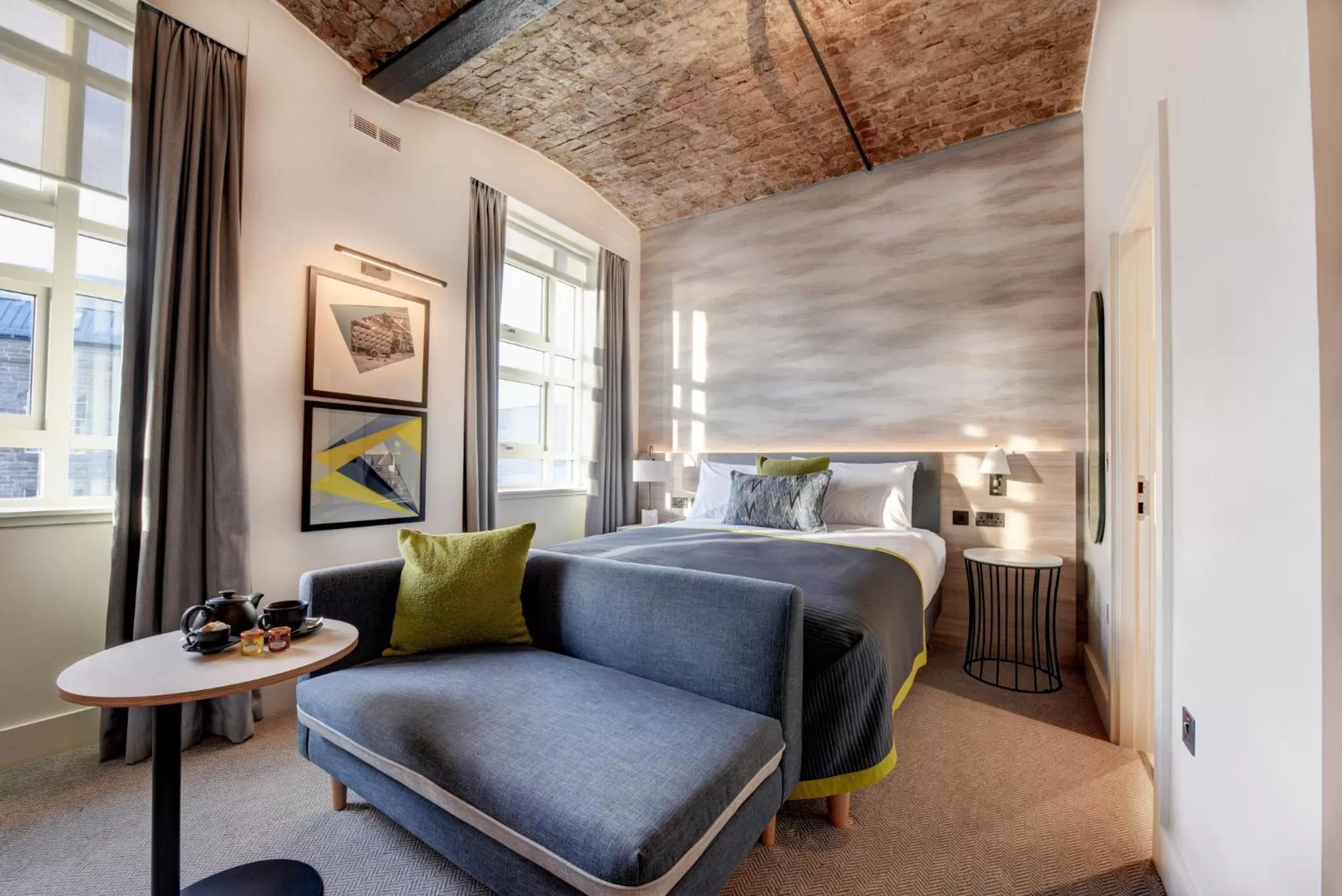 Photo of the whole room, Bed in Staybridge Suites - Dundee by IHG