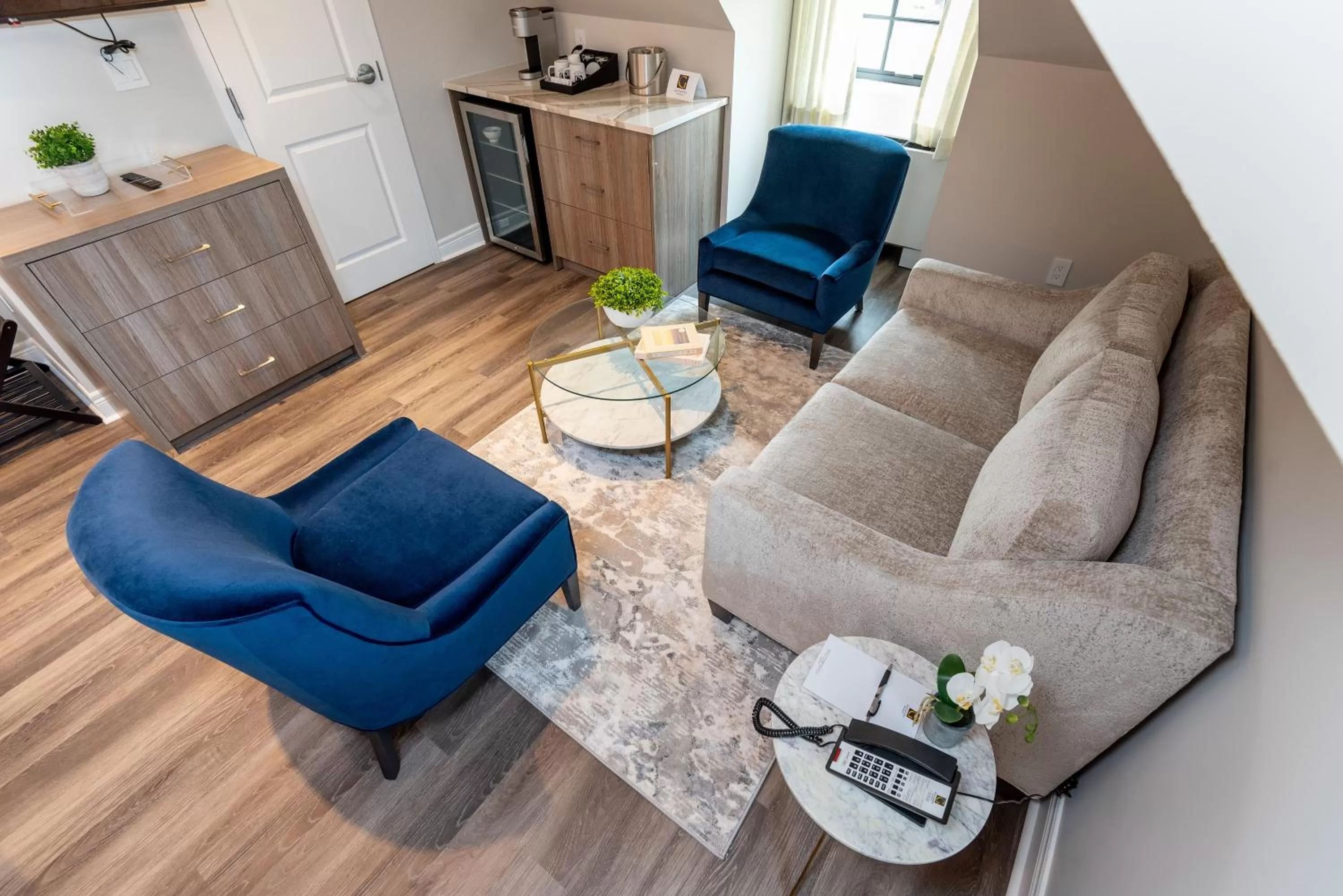 Living room in The Glenerin Inn