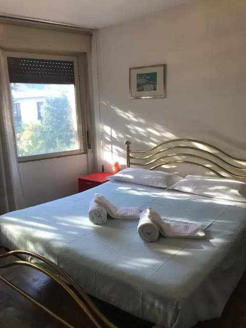 Bedroom, Bed in Hotel Carillon