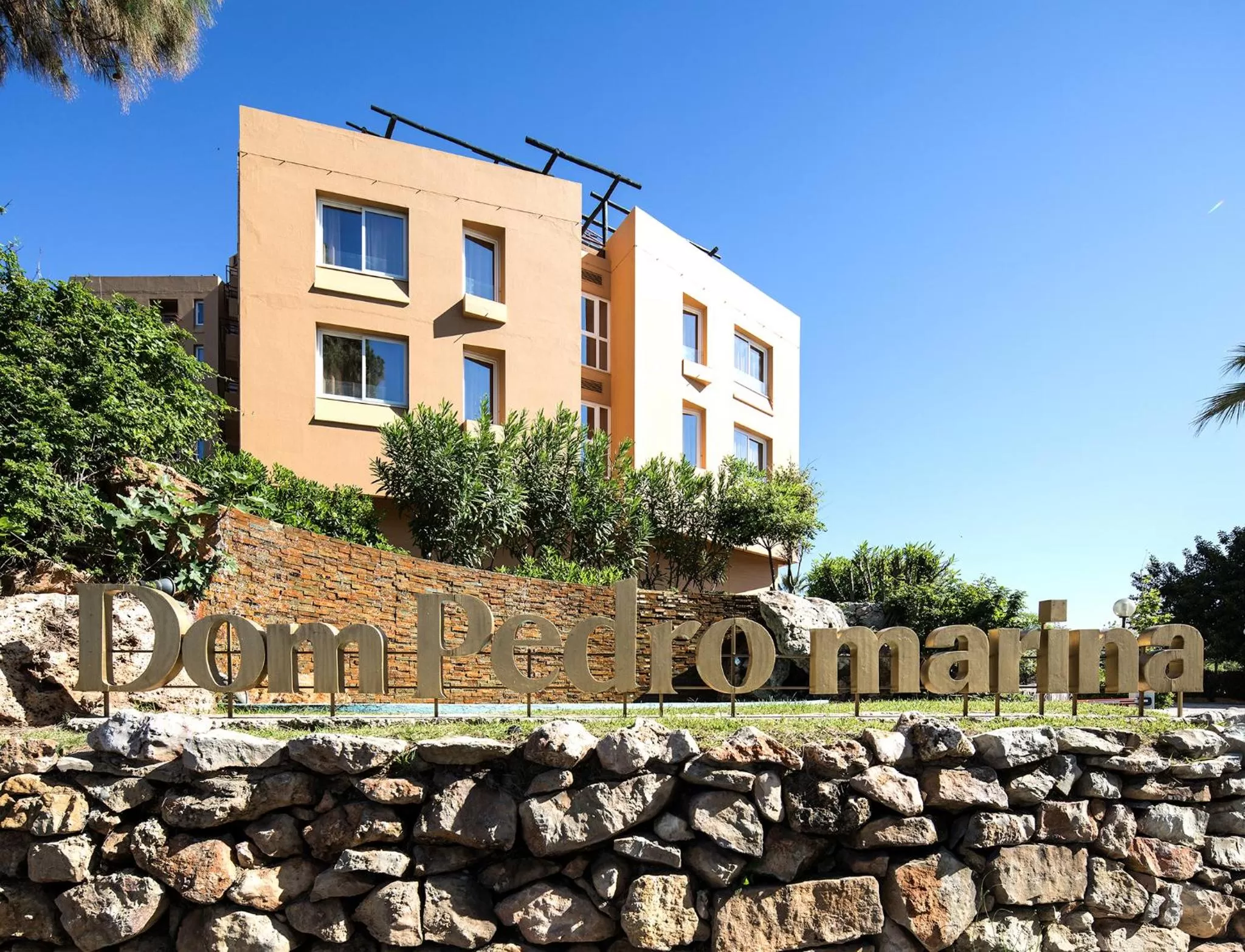 Facade/entrance in Dom Pedro Marina