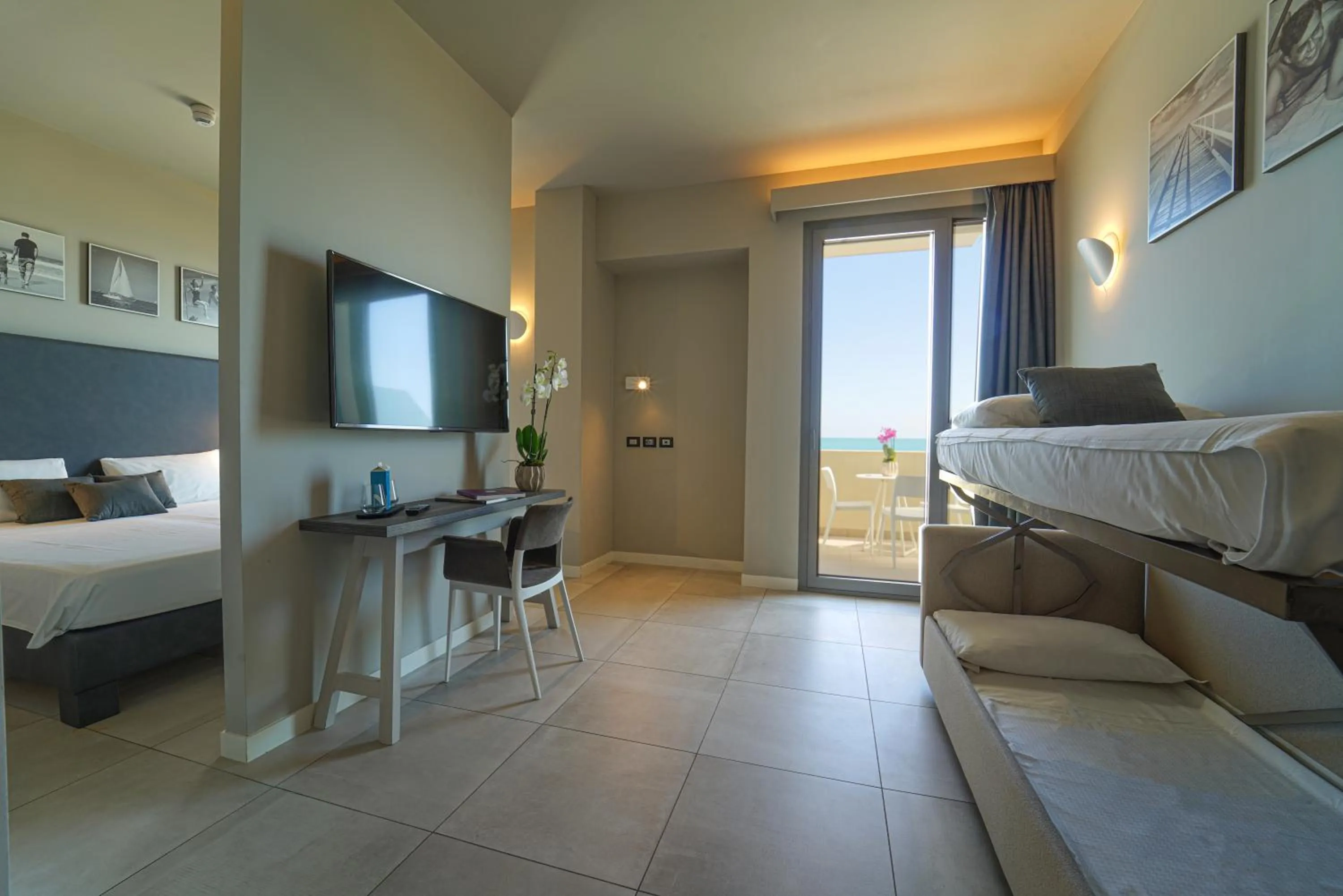 Bedroom, Bed in Nautilus Family Hotel