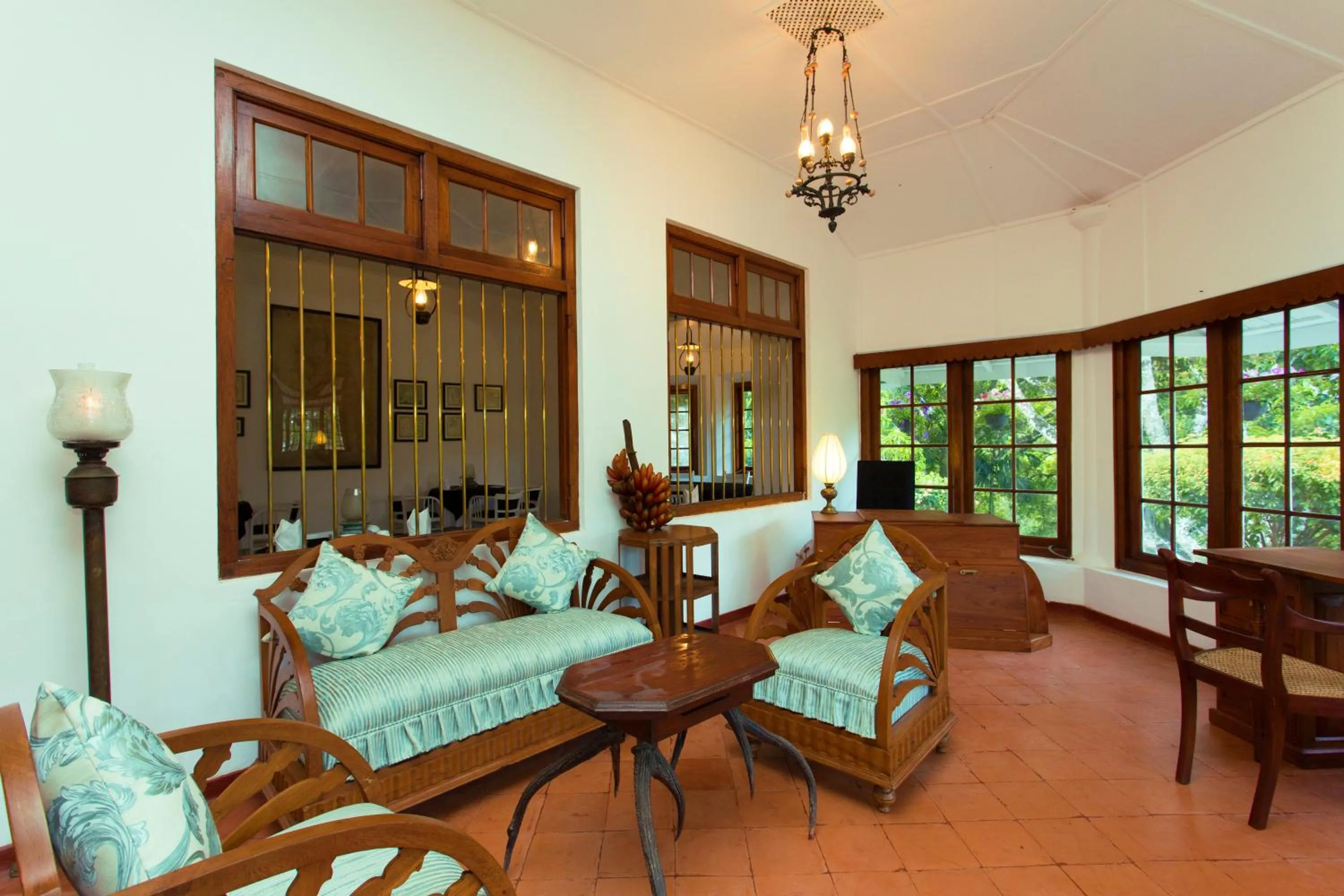 Living room in Mountbatten Bungalow- Thema Collection