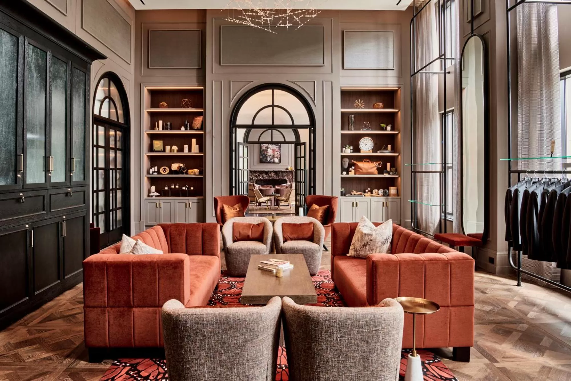 Lounge or bar in Daxton Hotel Birmingham, Curio Collection by Hilton