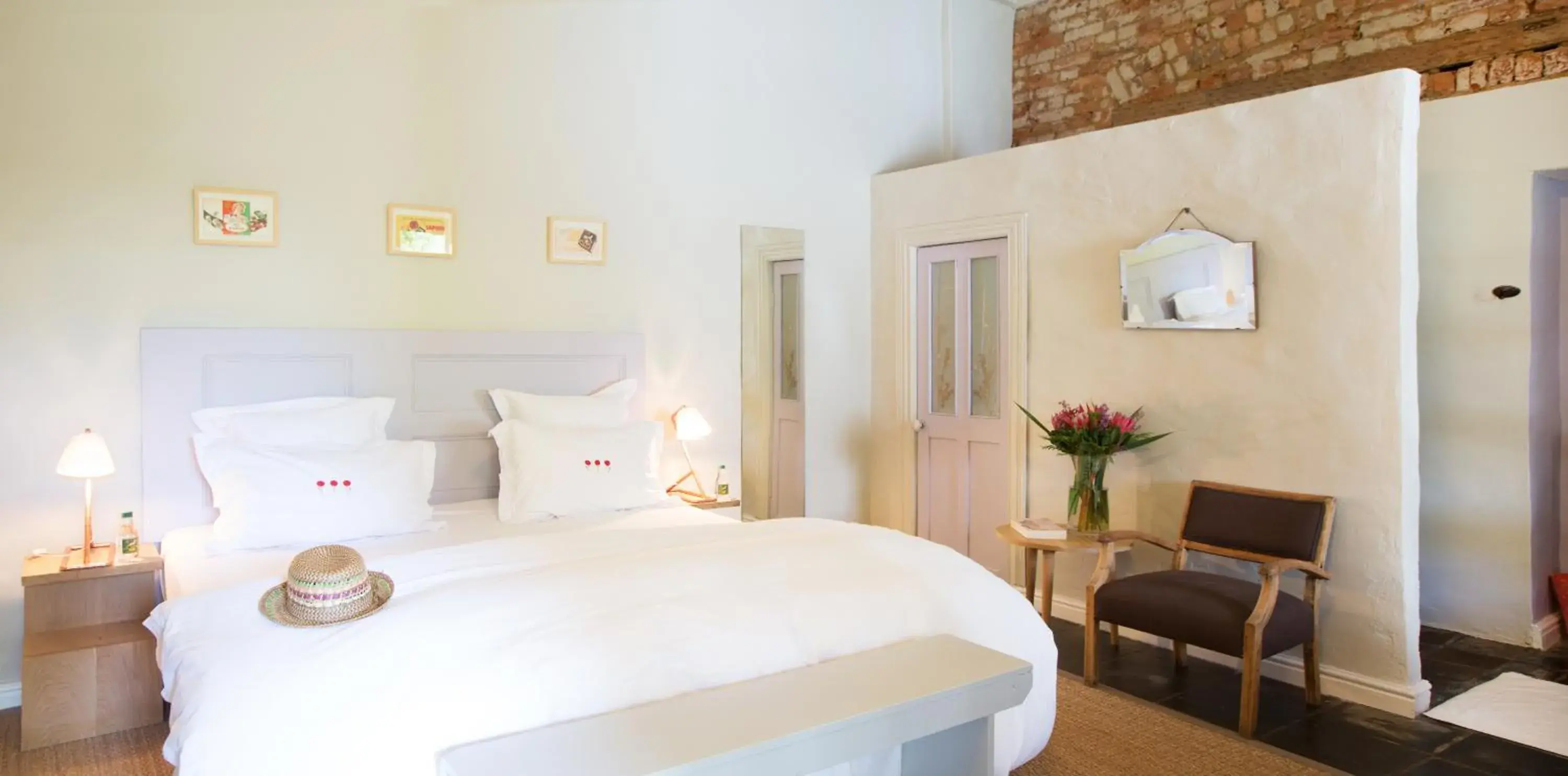 Queen Room in La Grenadine Queen Room in La Grenadine