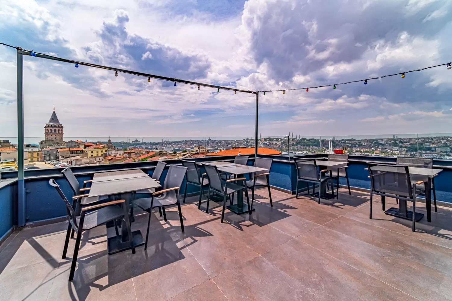 Restaurant/places to eat in Galata Times Hotel