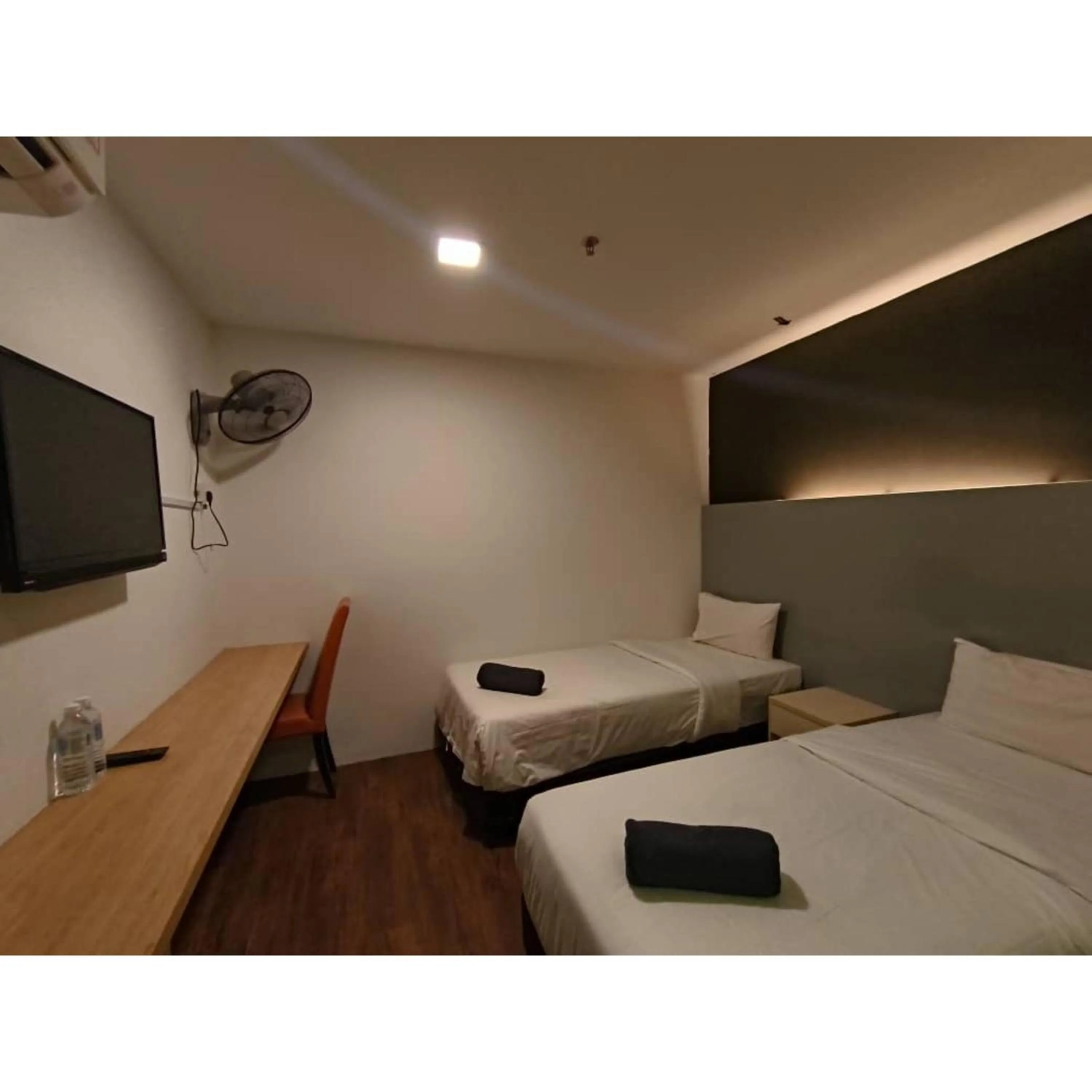 Bed in Sandpiper Hotel Kuala Lumpur