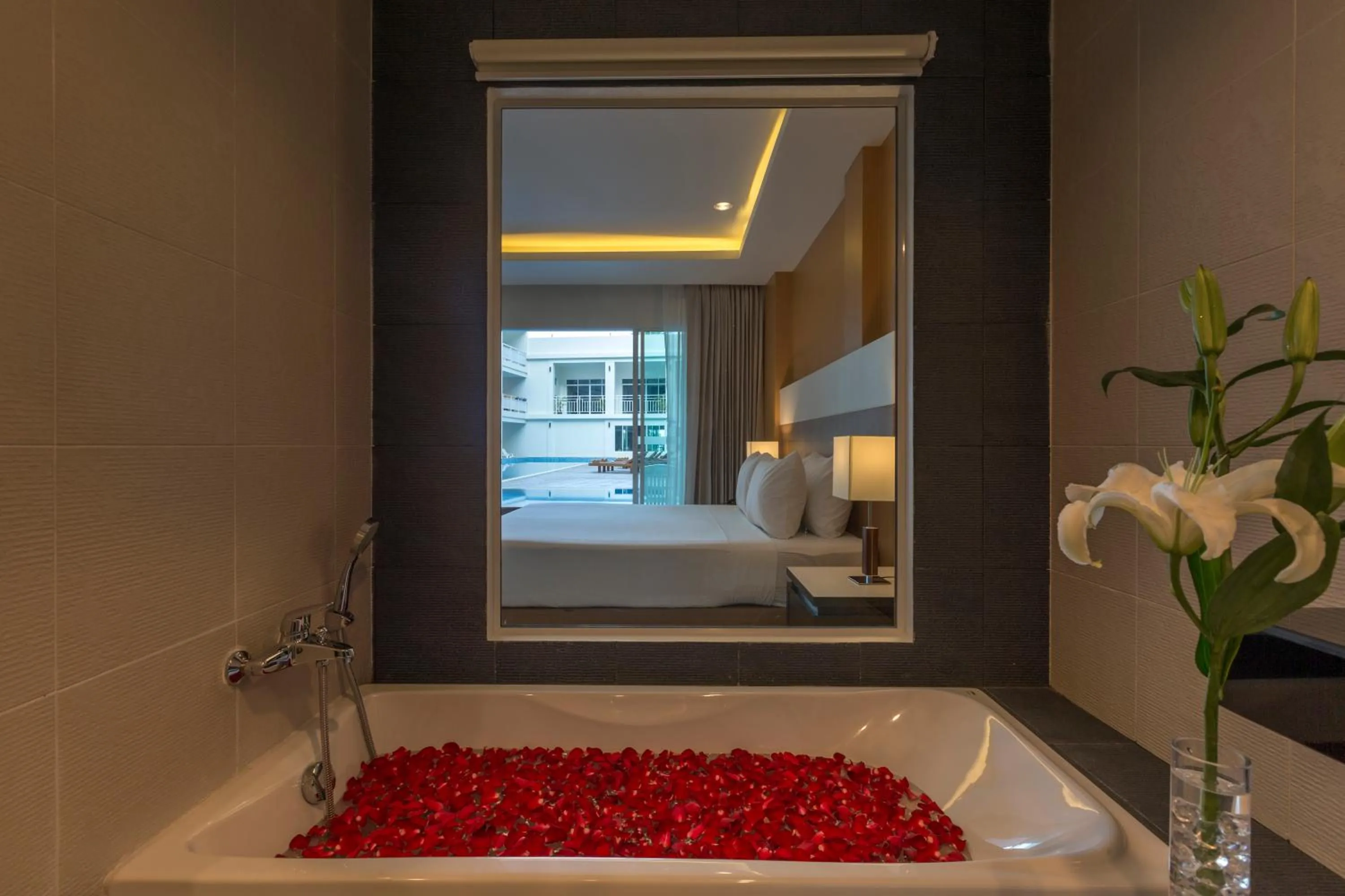 Bathroom in Chanalai Hillside Resort, Karon Beach