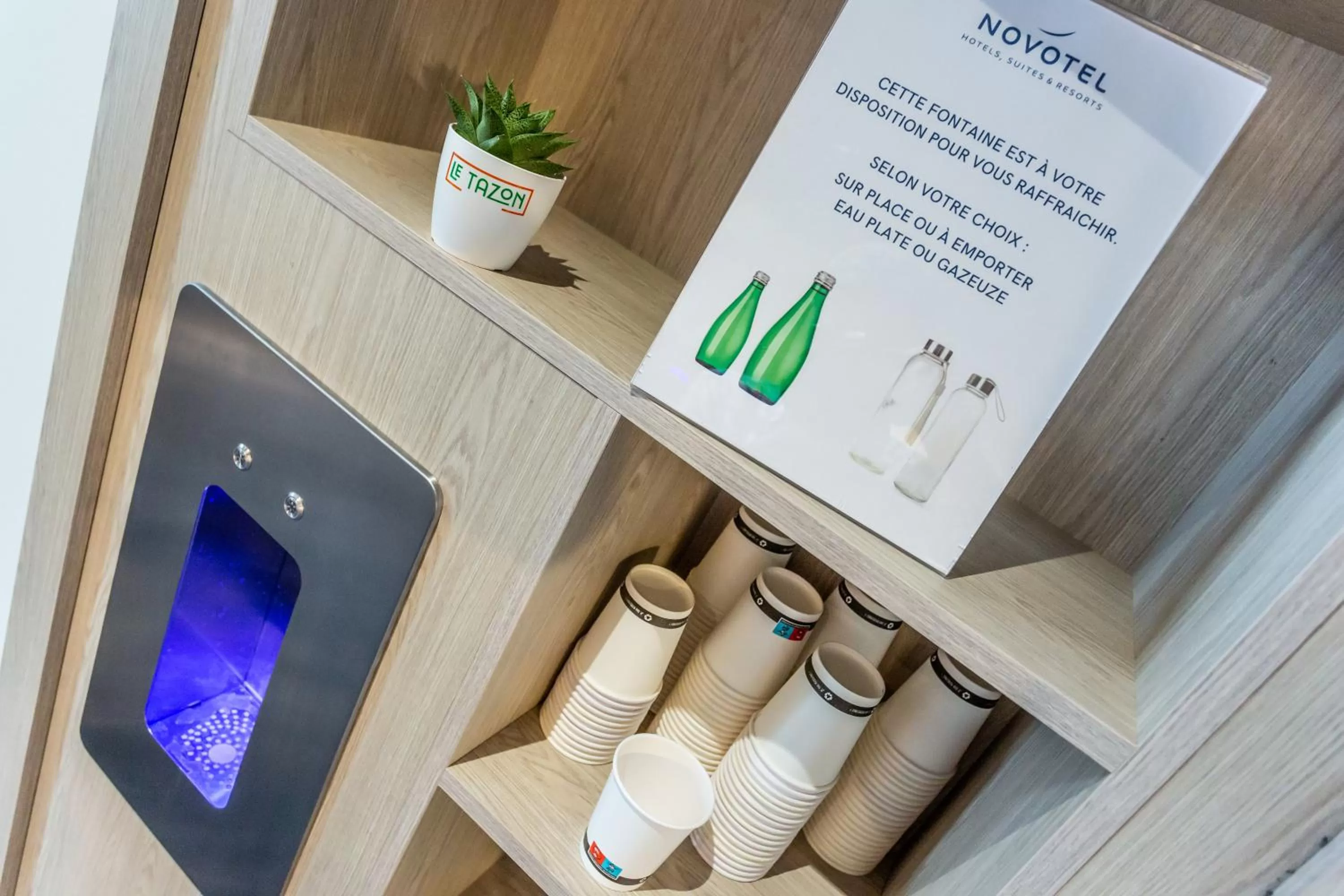 Lobby or reception in Novotel Bourges