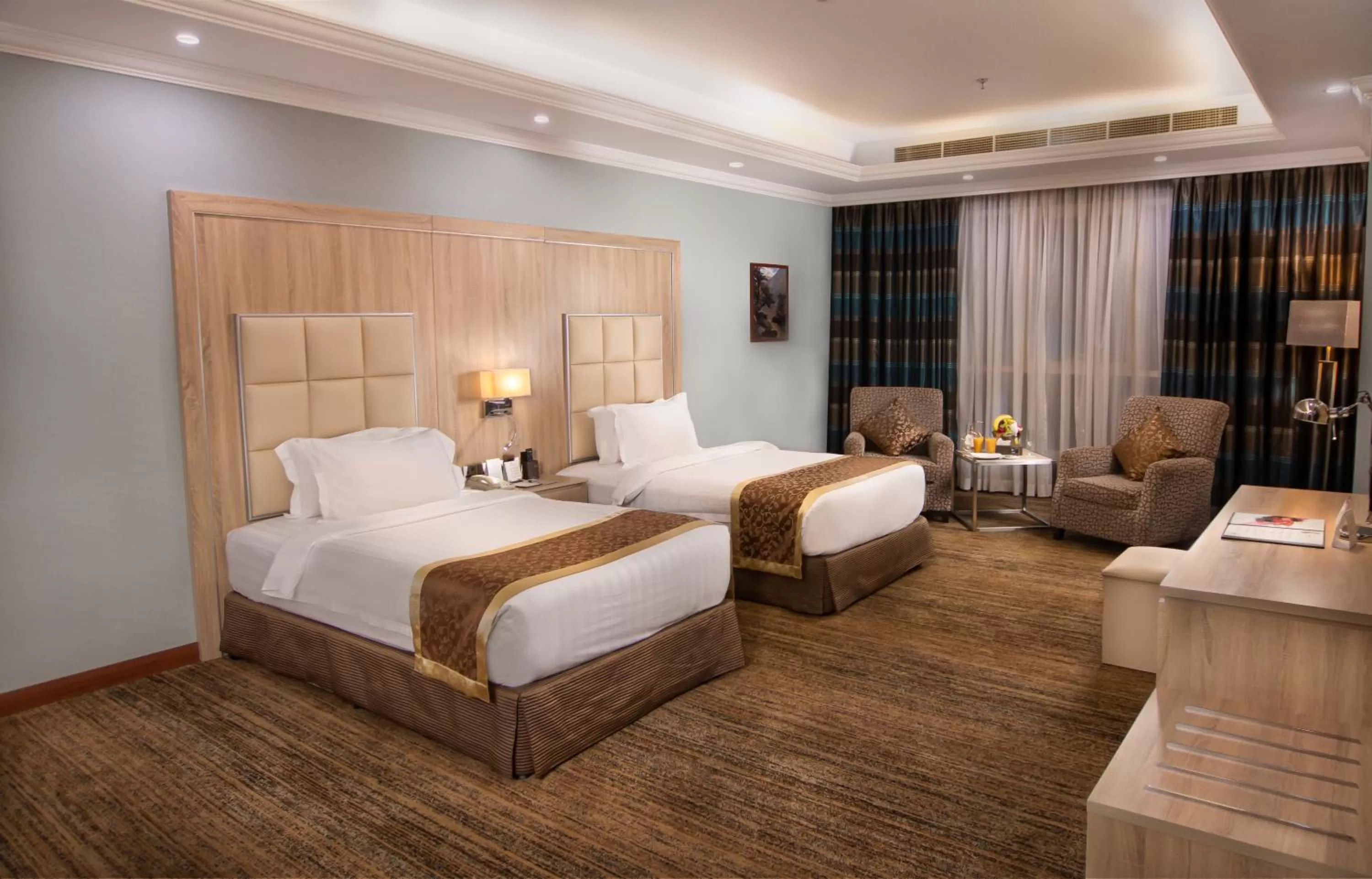 Photo of the whole room, Bed in Iridium 70 Hotel