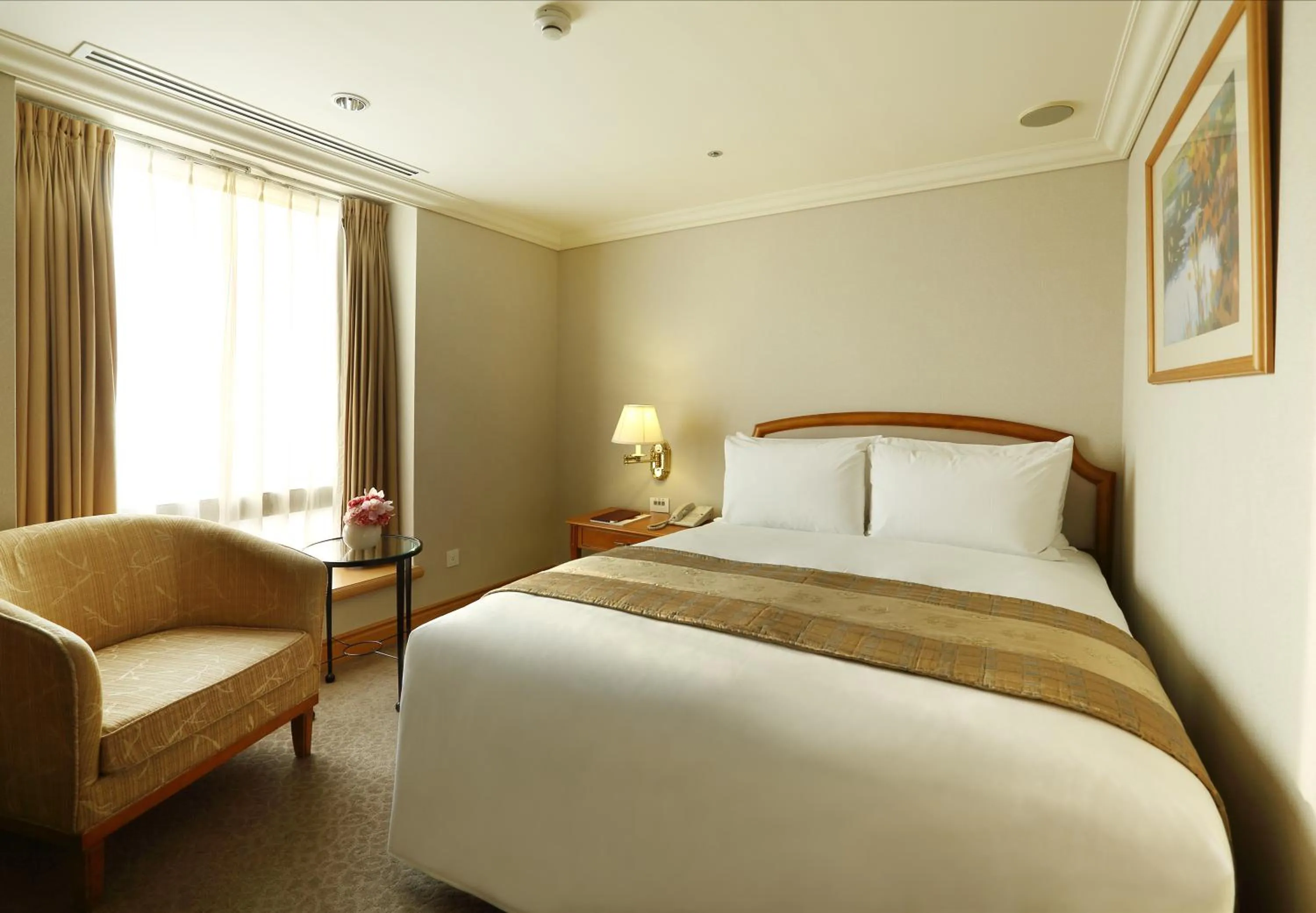 Photo of the whole room, Bed in Han Hsien International Hotel