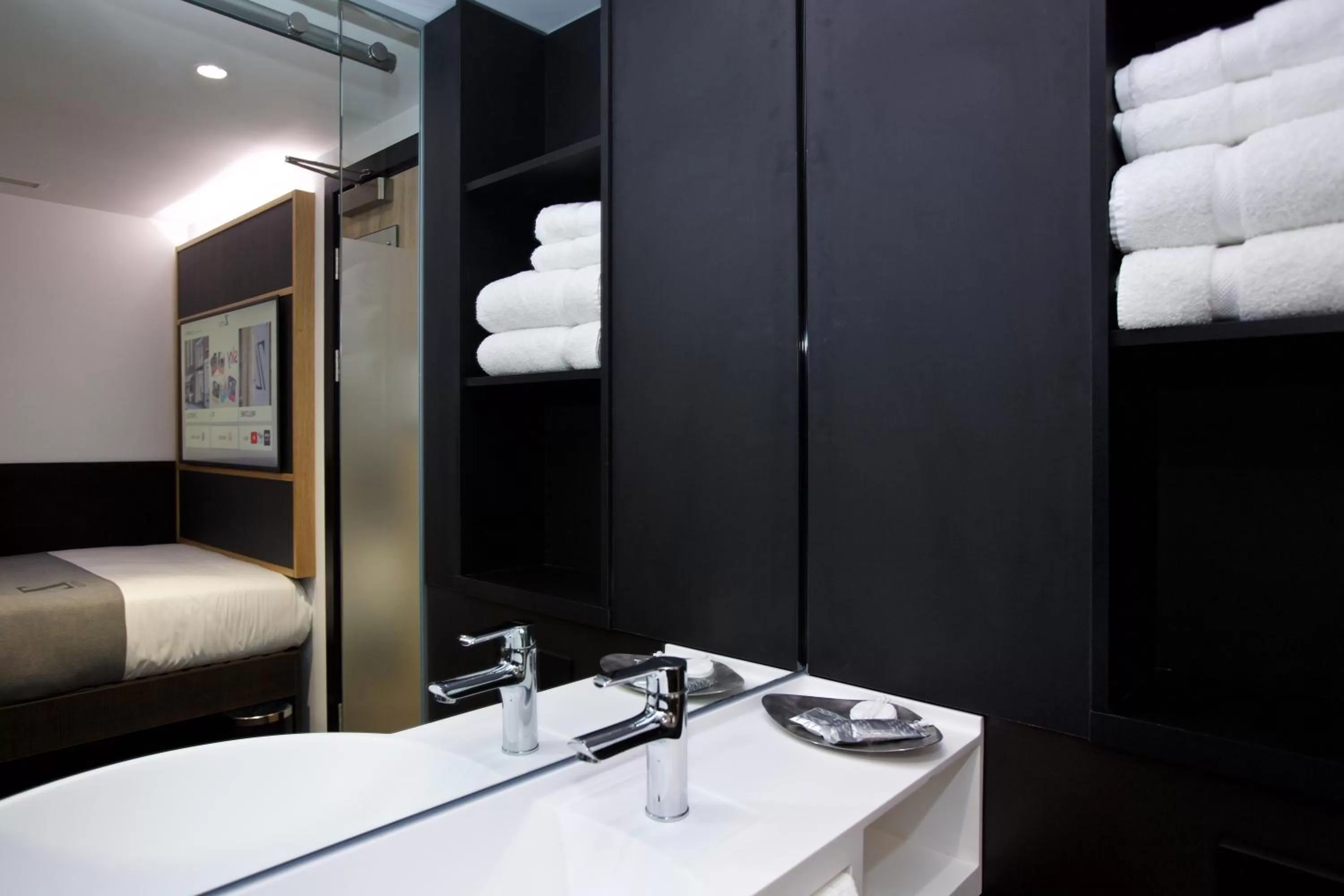 Bedroom, Bed in The Z Hotel Covent Garden