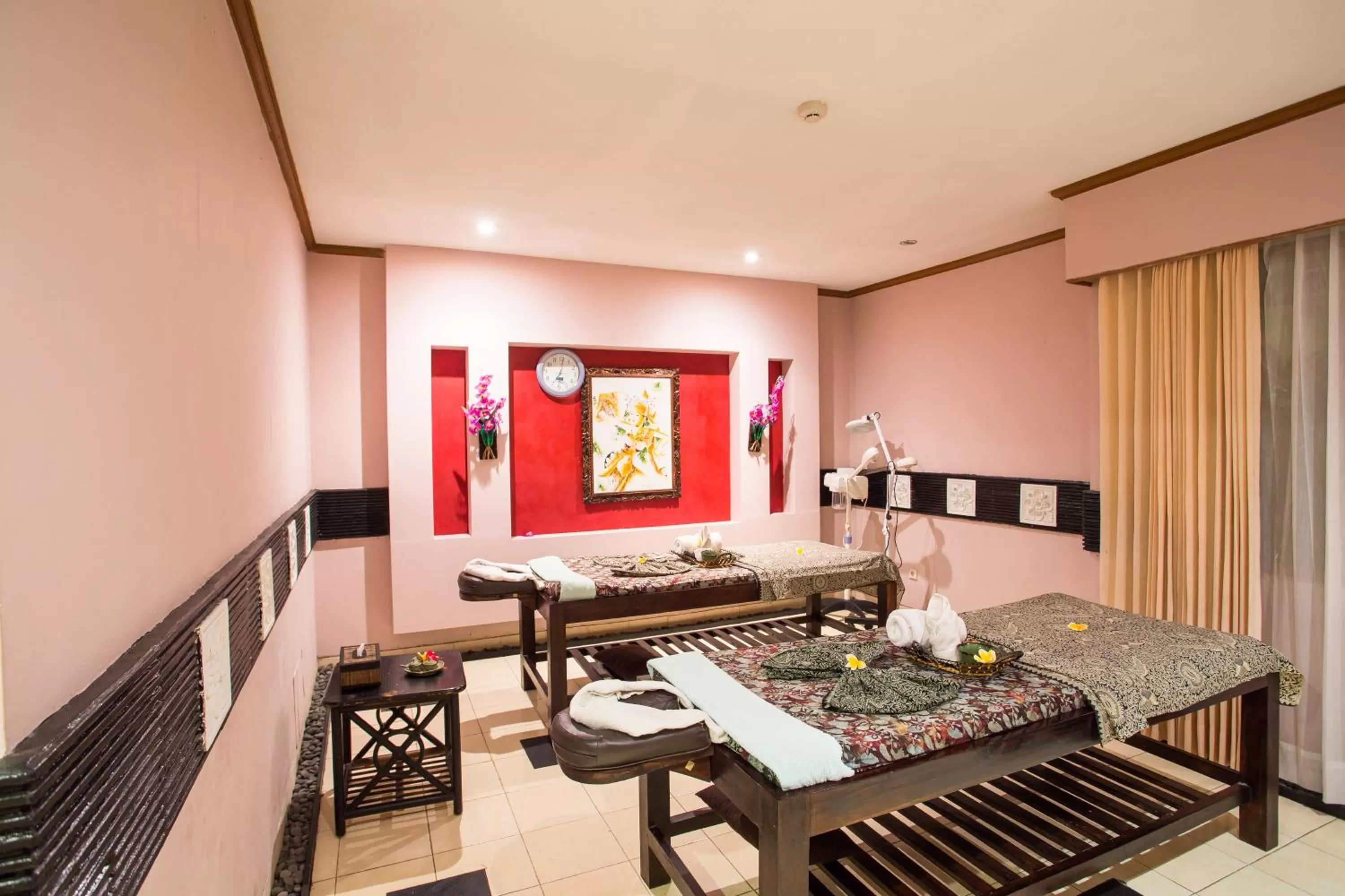 Massage in Plagoo Holiday Hotel