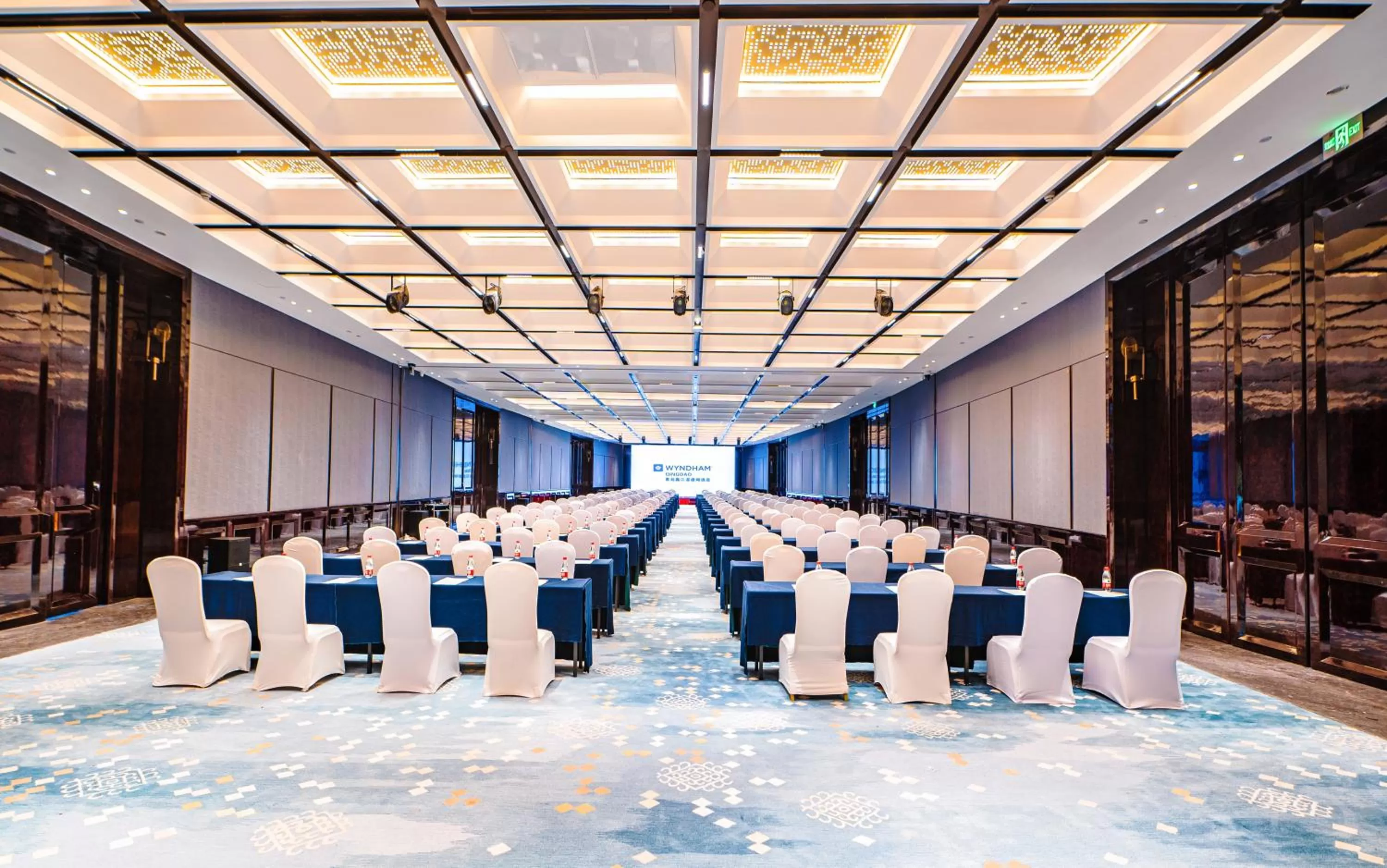 Meeting/conference room in Wyndham Qingdao l Free Fixed-Time Shuttle Service Between Hotel and Airport & North Railway Station l Outdoor Children's Amusement Park l 1-Hour Play Snooker or Table Tennis
