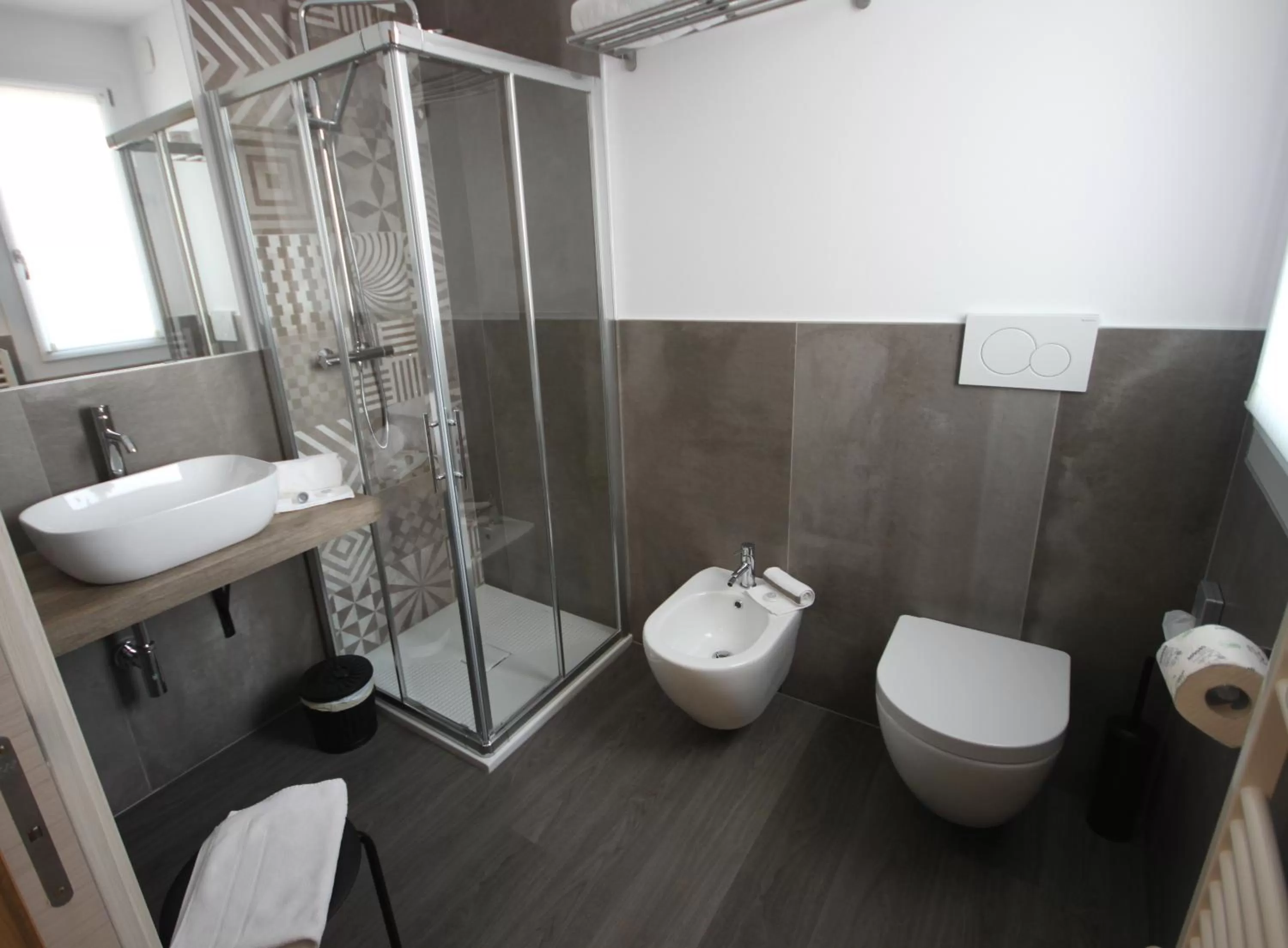 Shower in Pove 2.4 Hotel