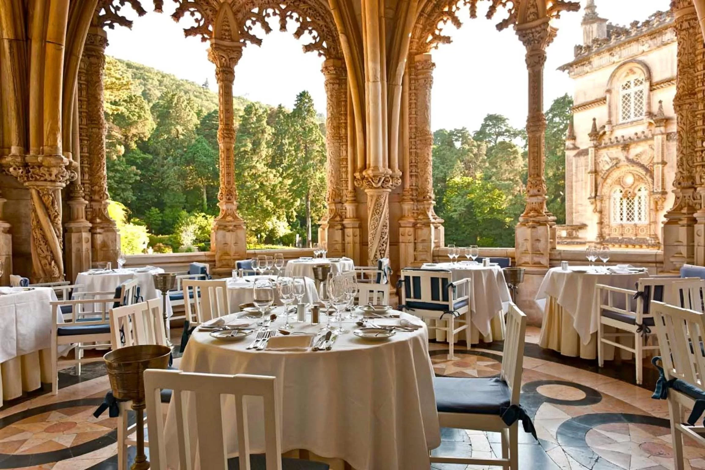 Restaurant/places to eat in Palace Hotel do Bussaco