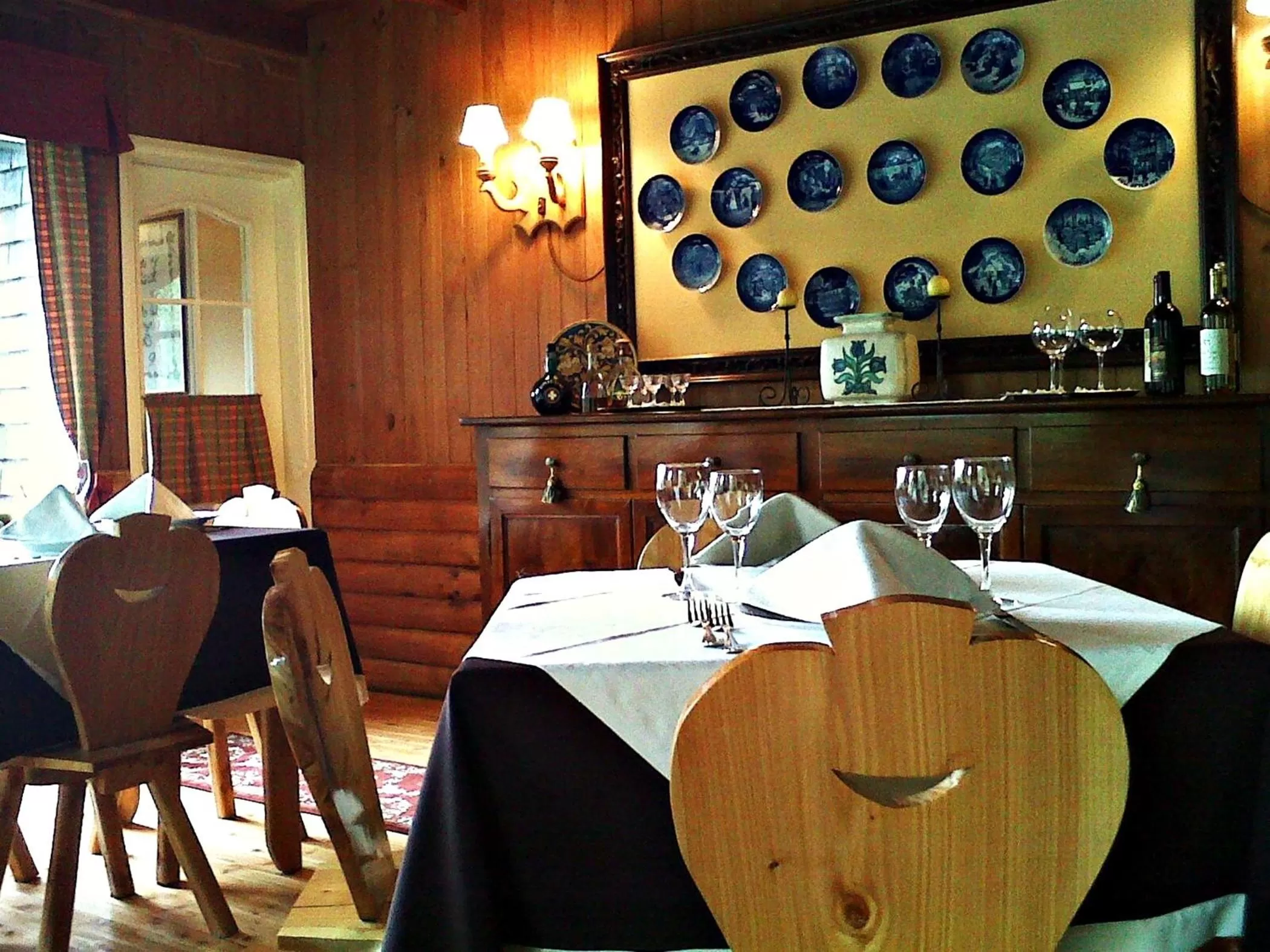 Lounge or bar, Restaurant/Places to Eat in Hotel Salto del Carileufu