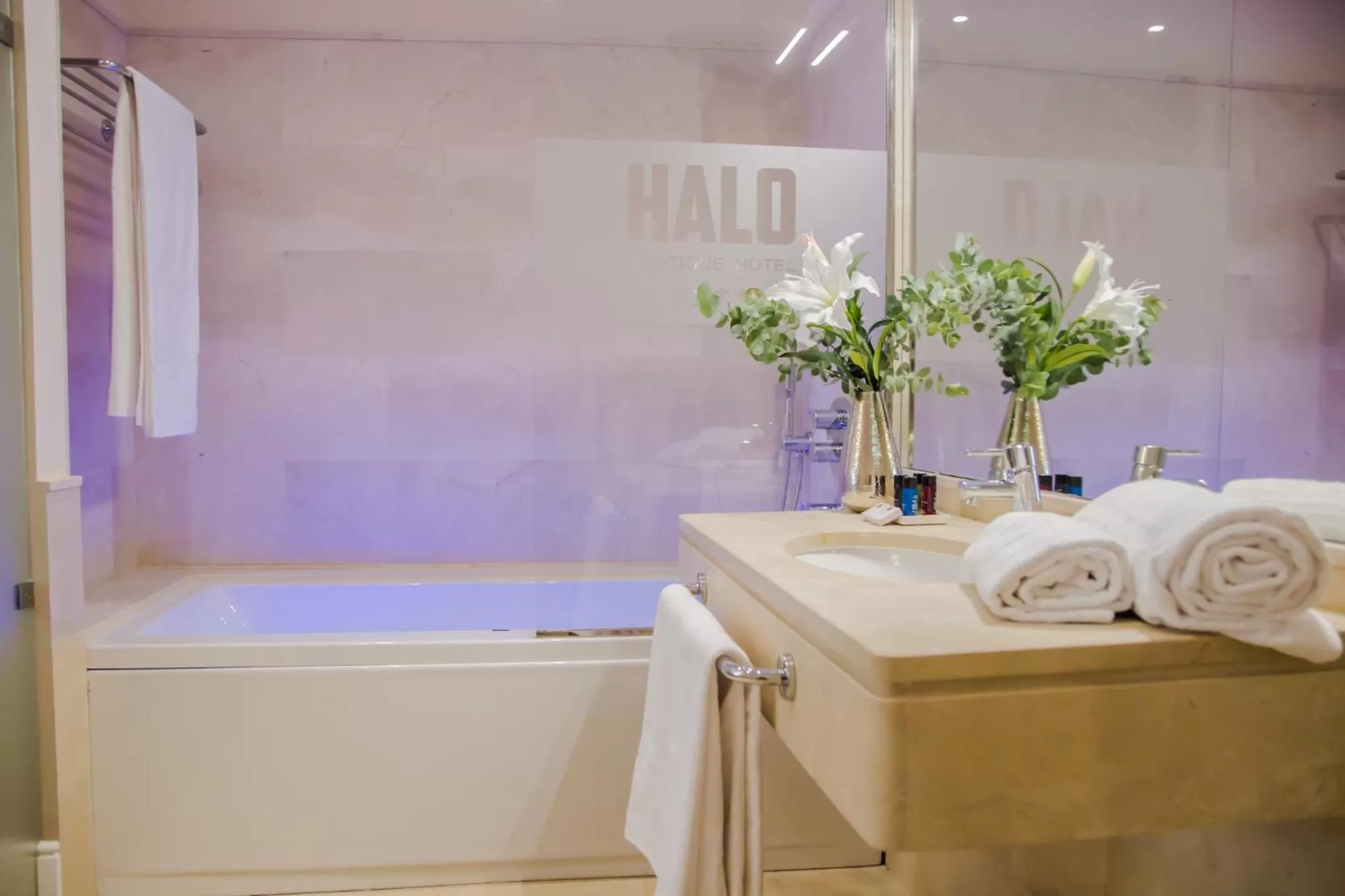 Hot Tub in Halo Boutique Hotel